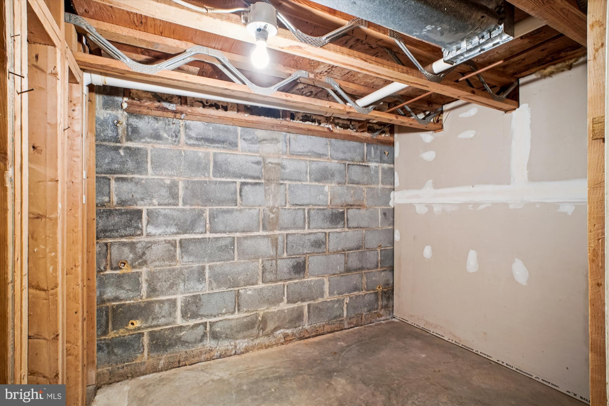 COUNTRY CREEK - Residential