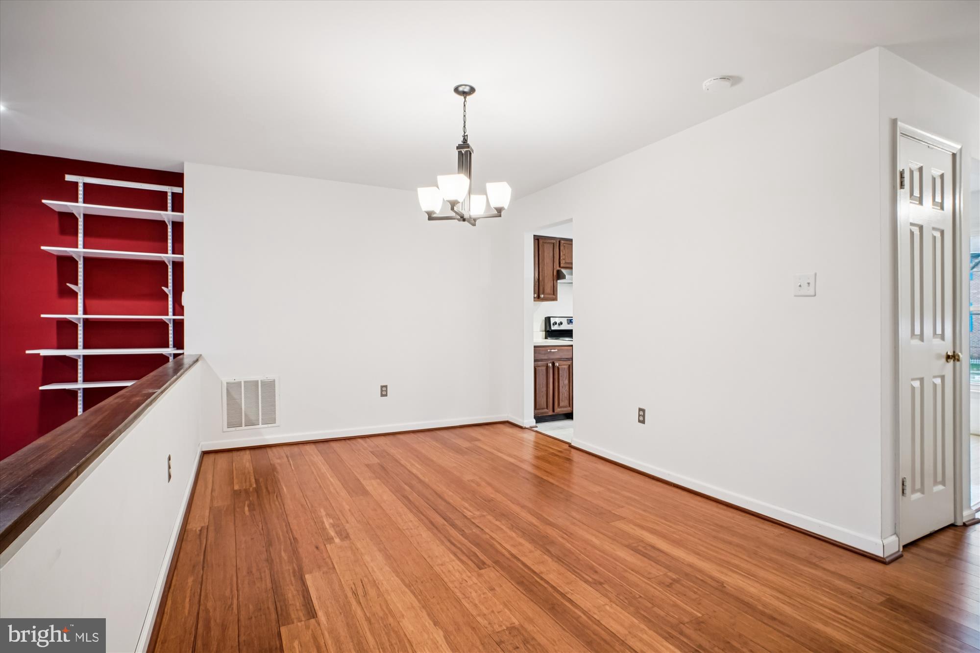 COUNTRY CREEK - Residential