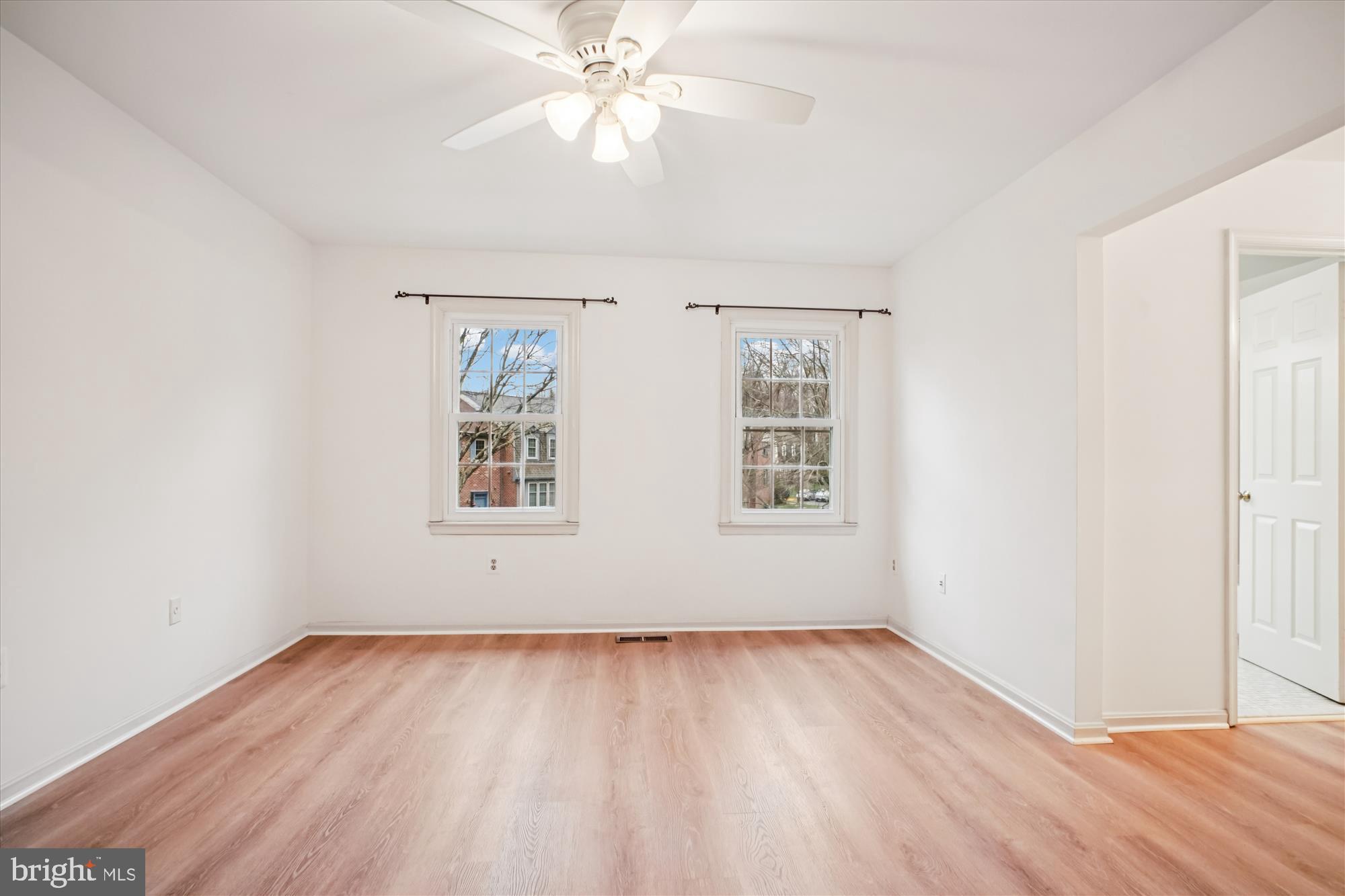 COUNTRY CREEK - Residential