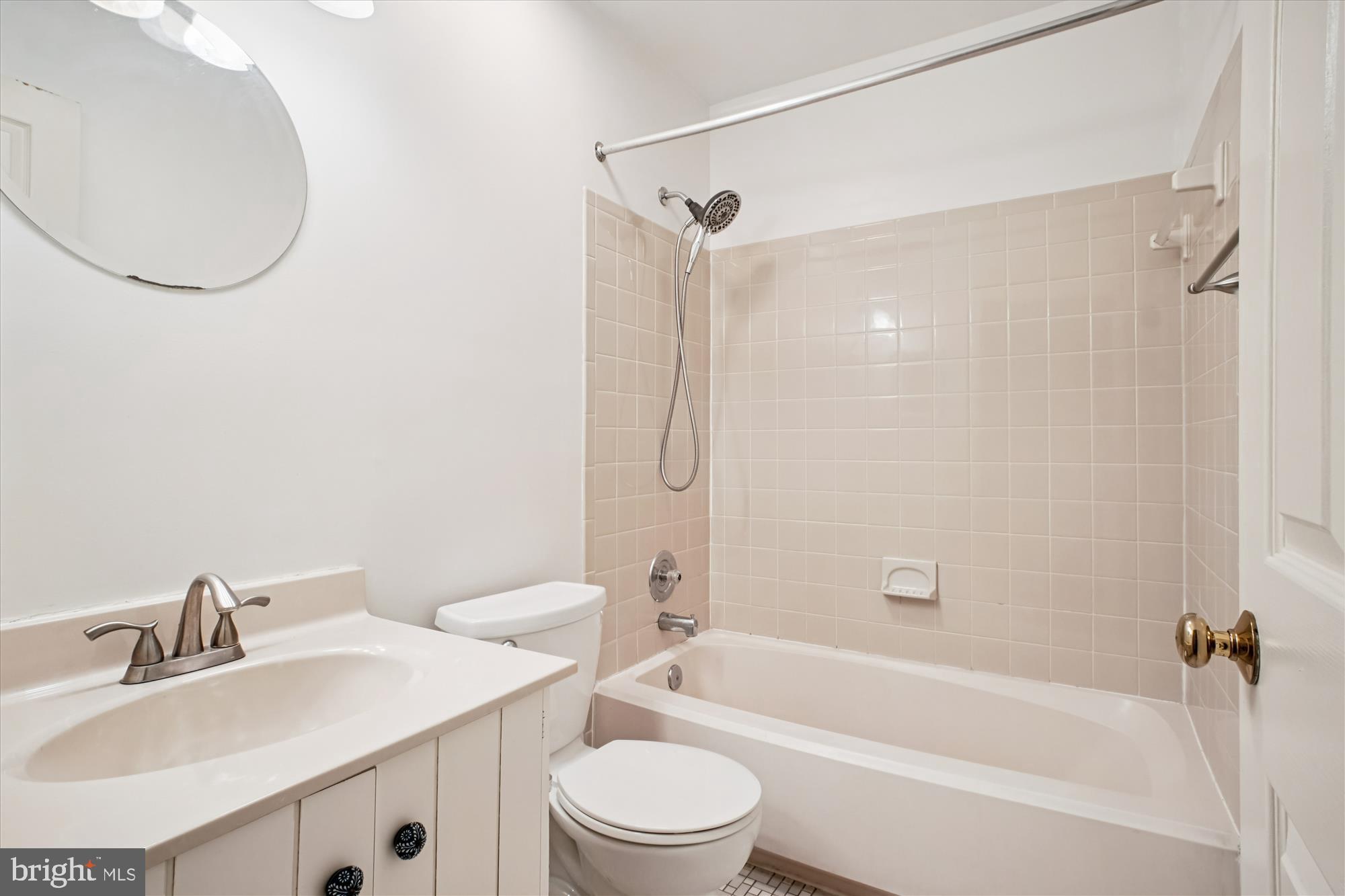 COUNTRY CREEK - Residential