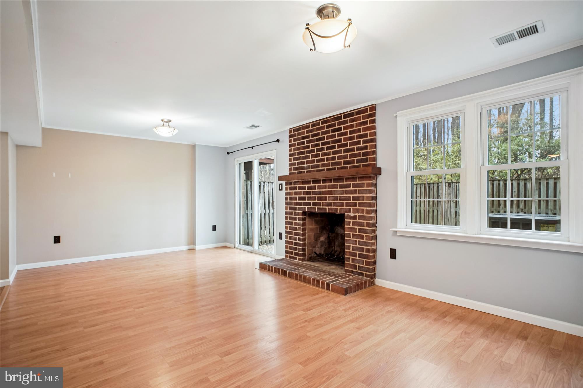 COUNTRY CREEK - Residential