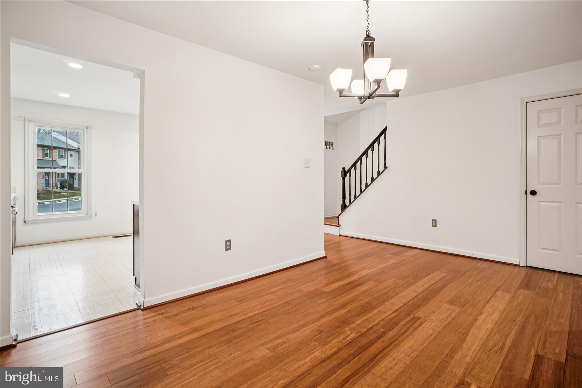 COUNTRY CREEK - Residential