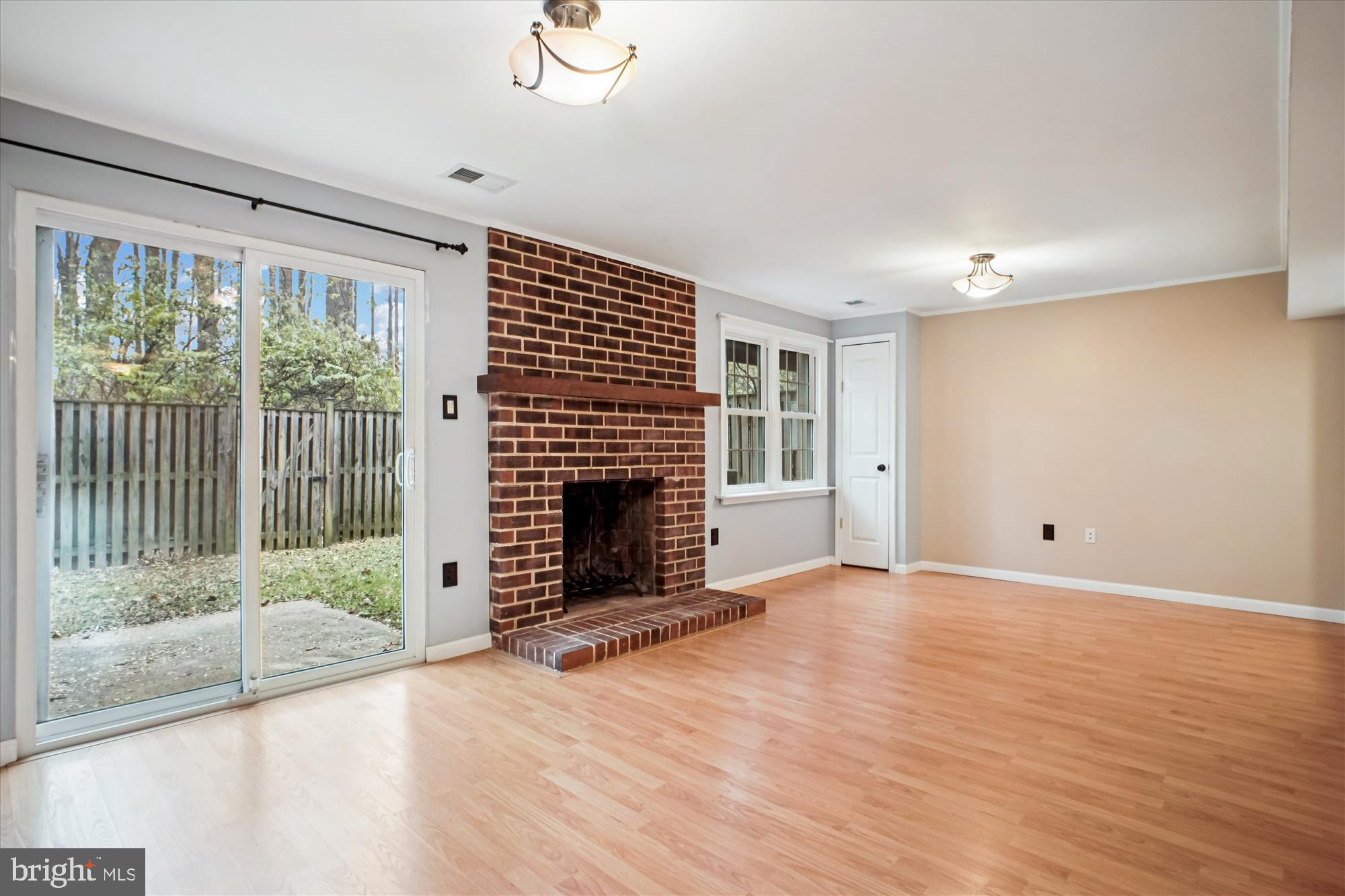 COUNTRY CREEK - Residential