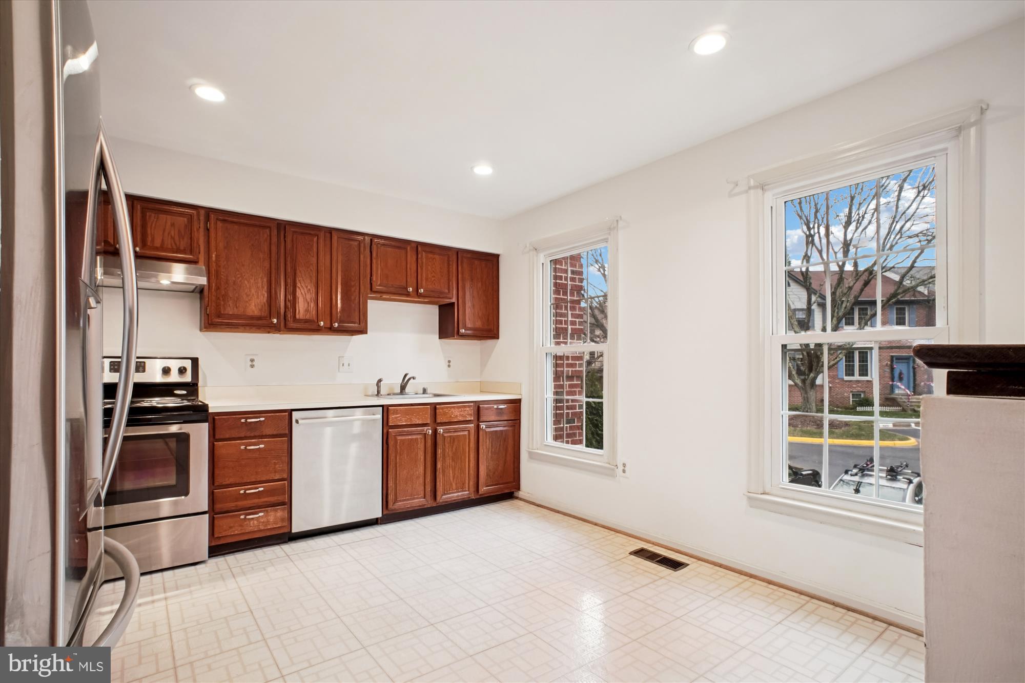 COUNTRY CREEK - Residential