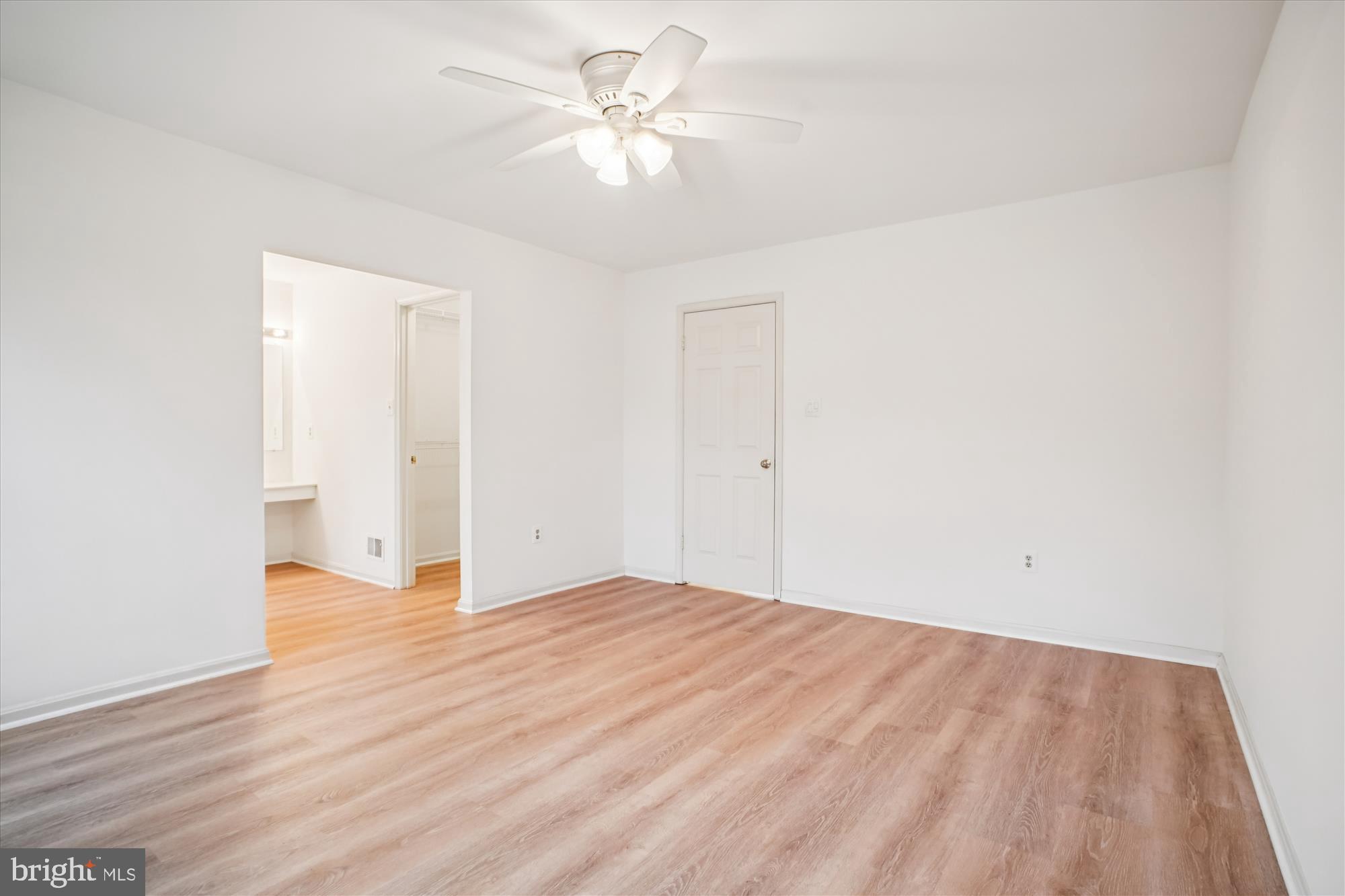 COUNTRY CREEK - Residential