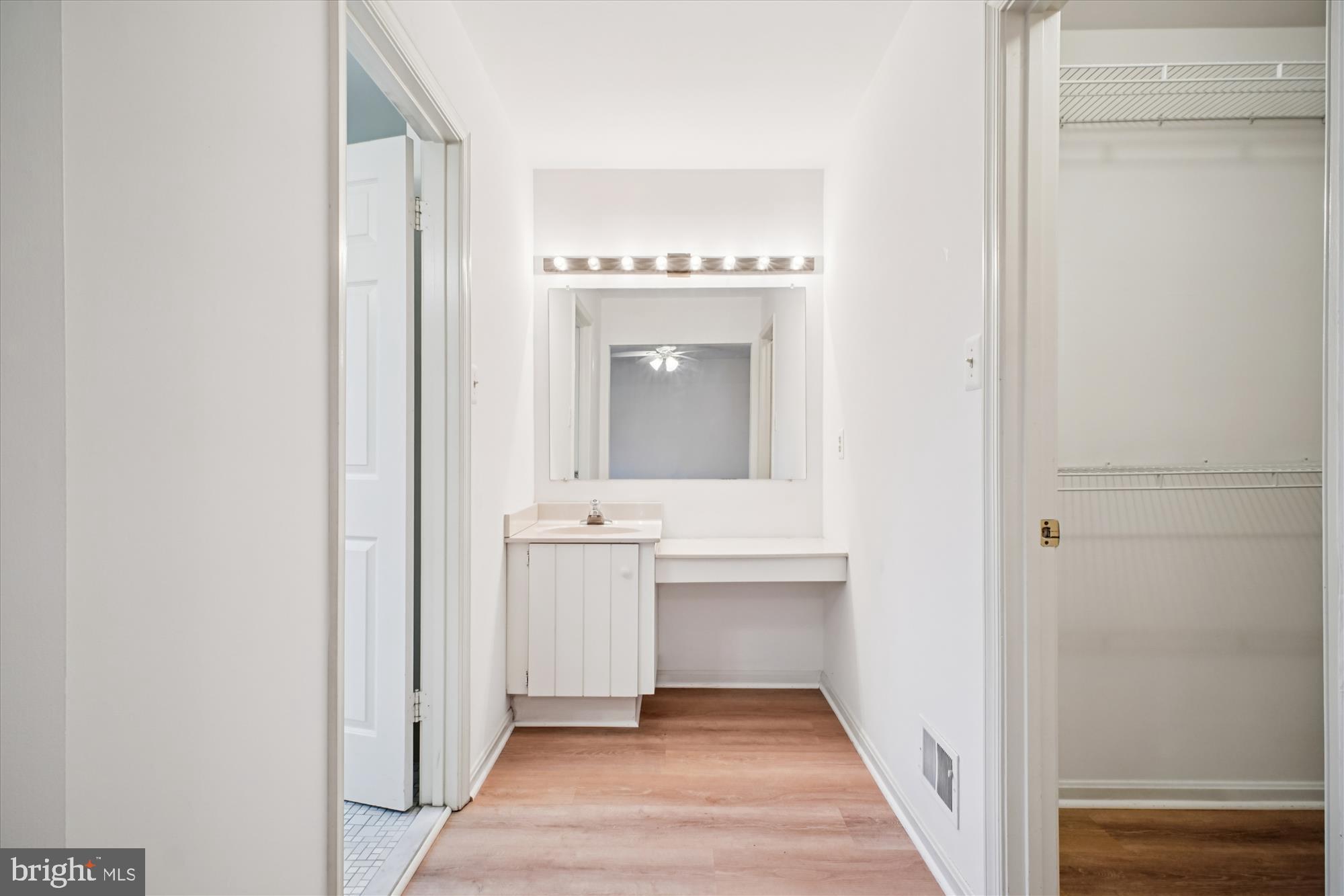 COUNTRY CREEK - Residential