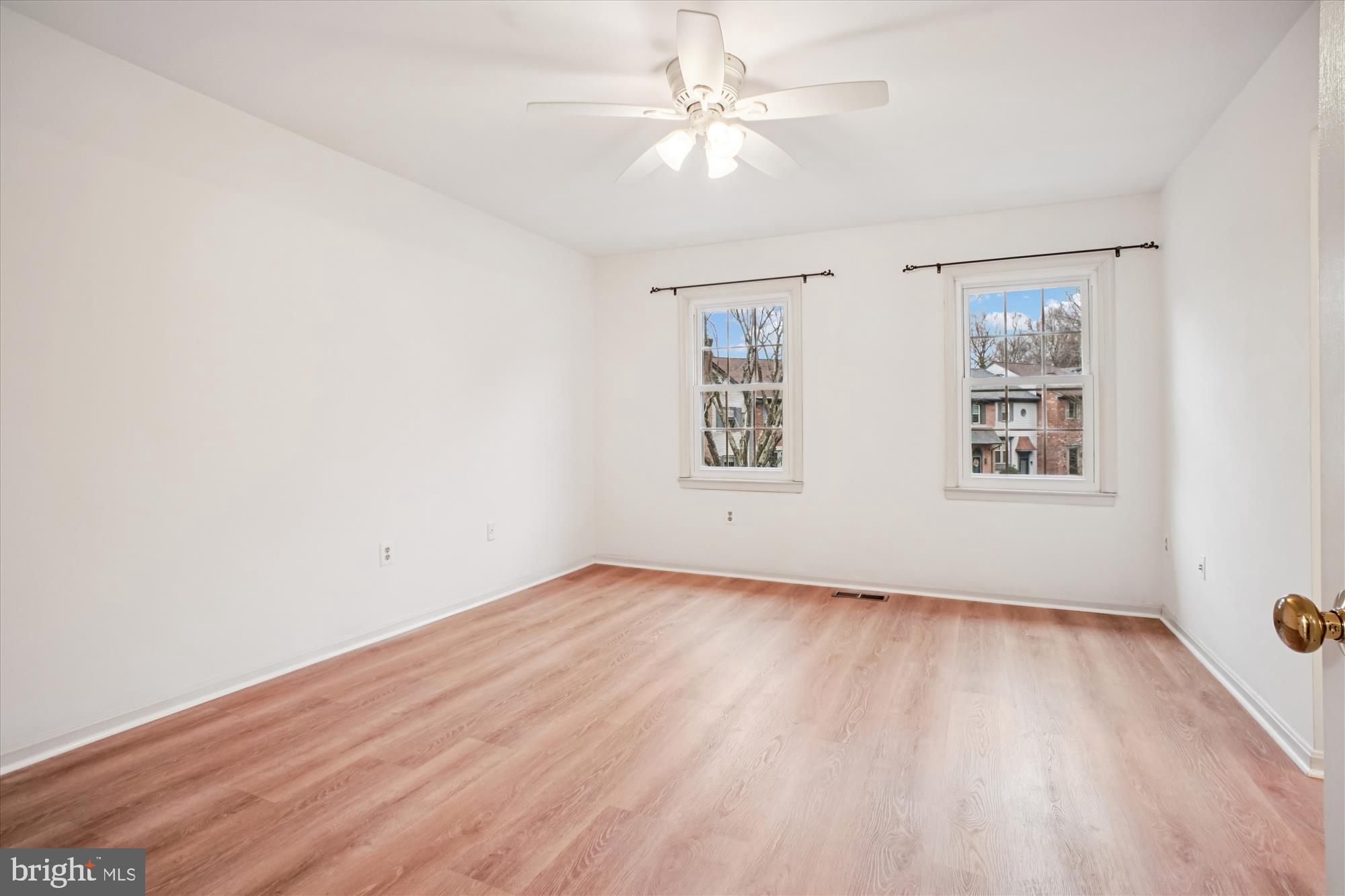 COUNTRY CREEK - Residential