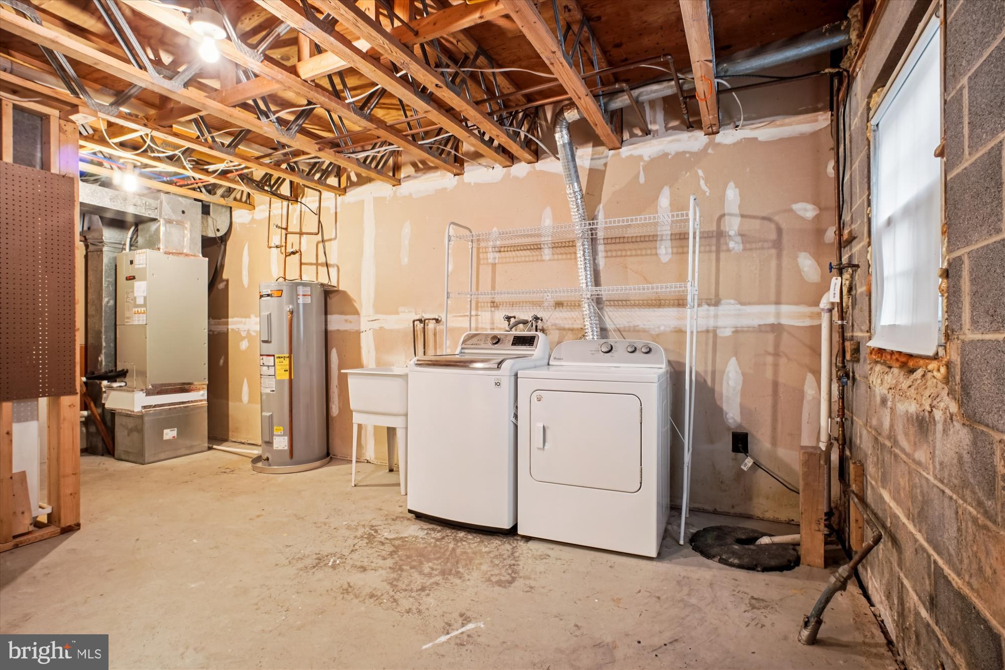 COUNTRY CREEK - Residential