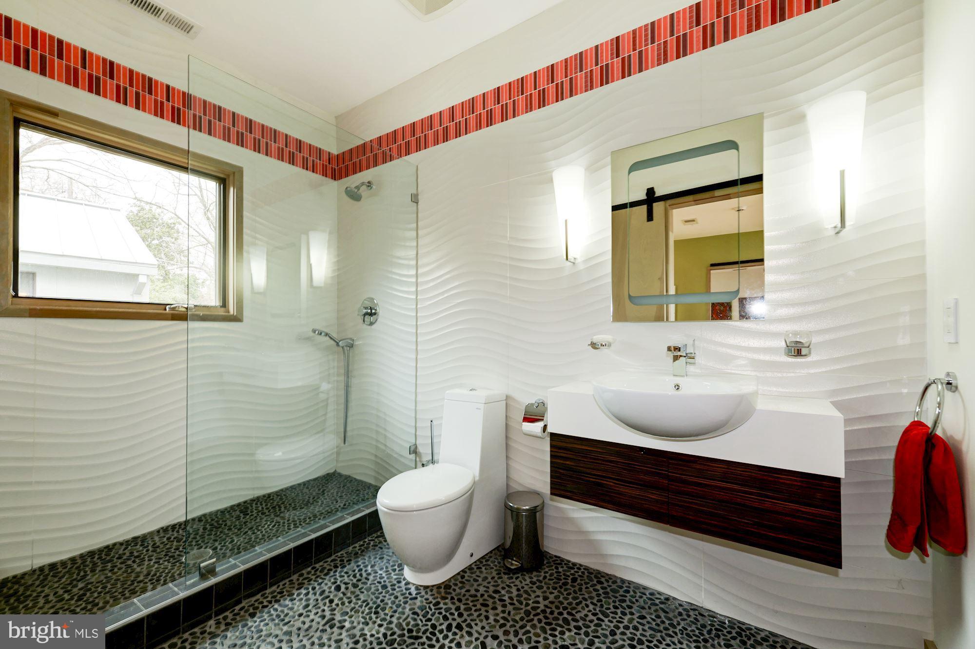 HILLSIDE MANOR - Residential