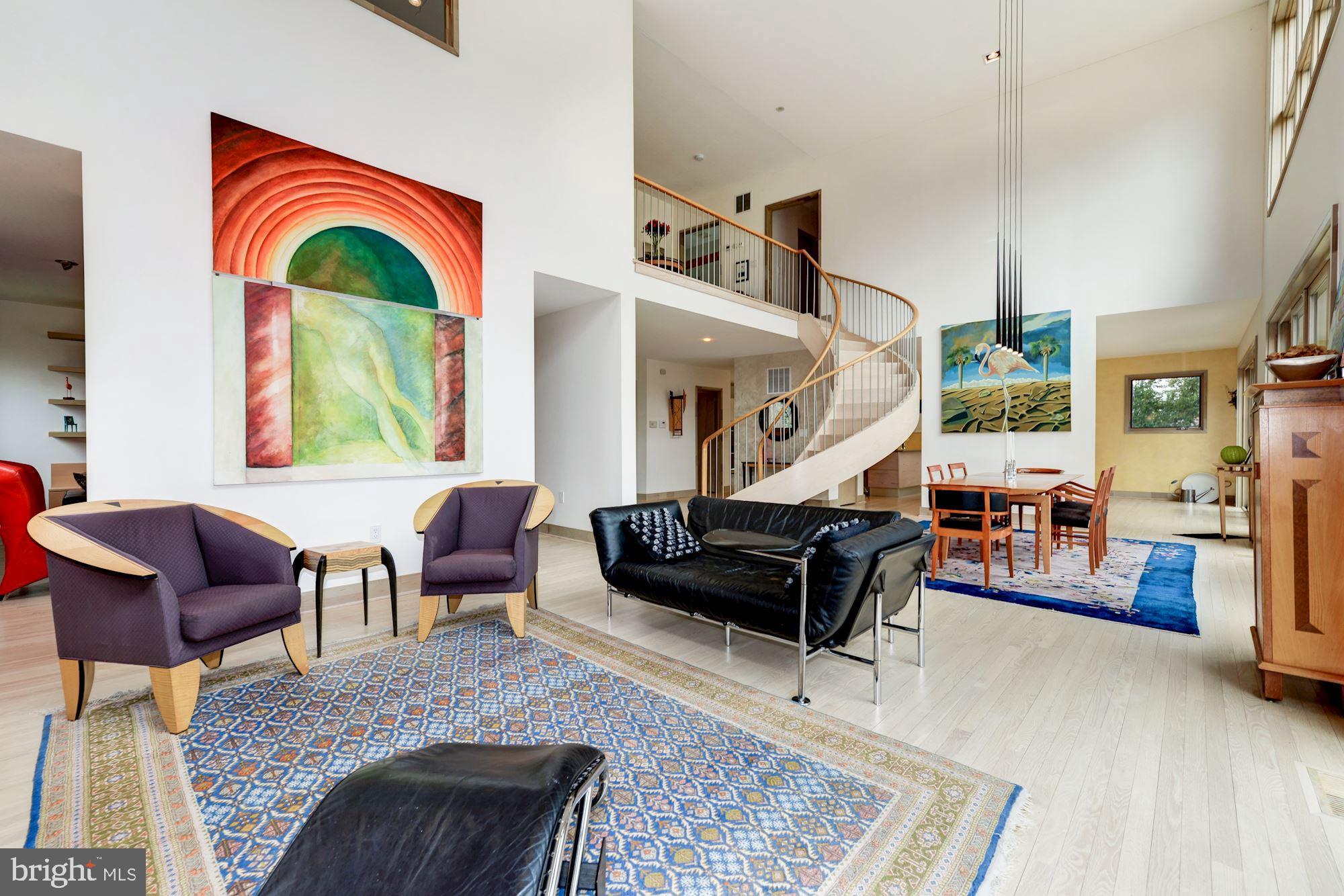 HILLSIDE MANOR - Residential