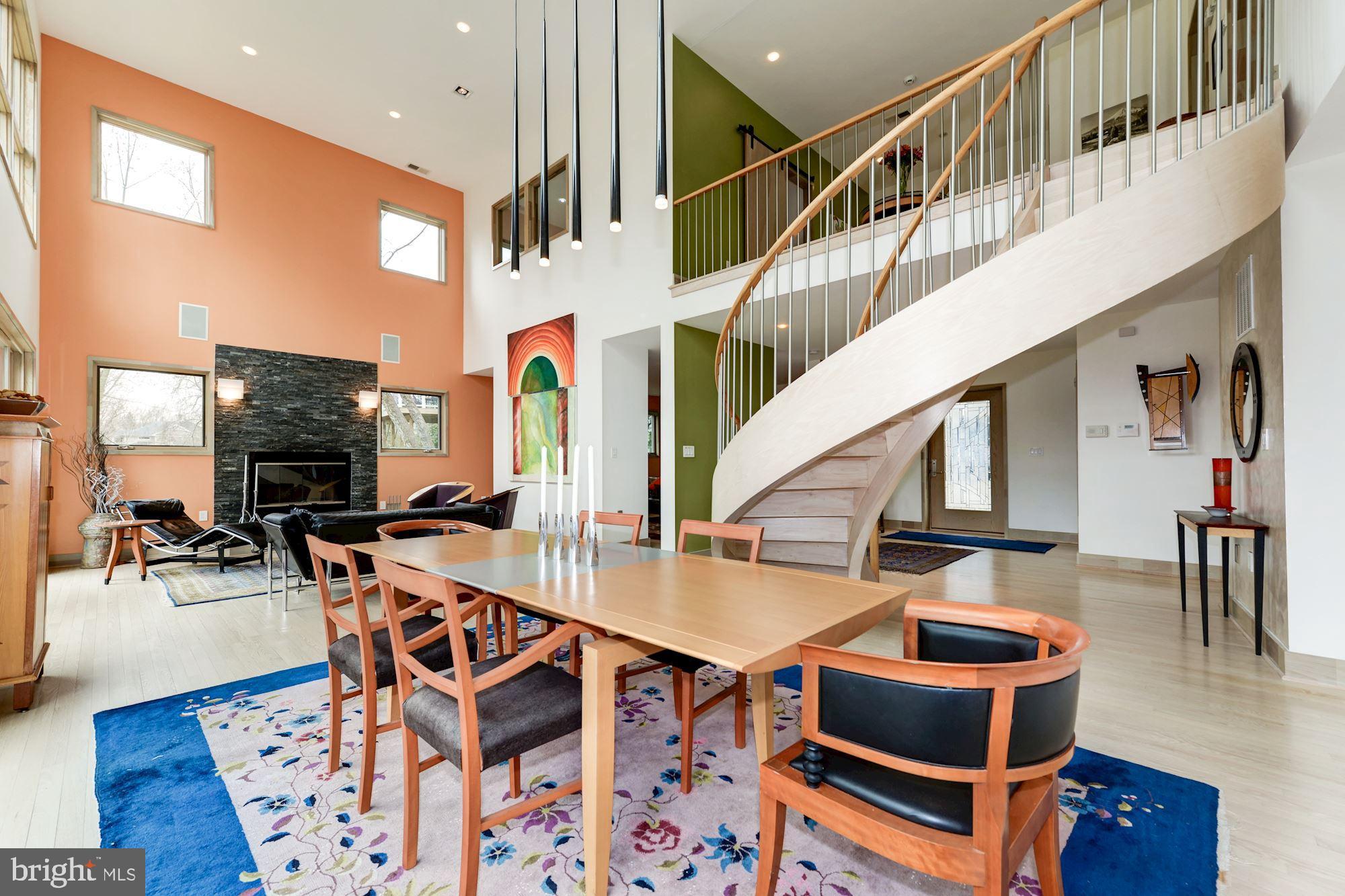 HILLSIDE MANOR - Residential