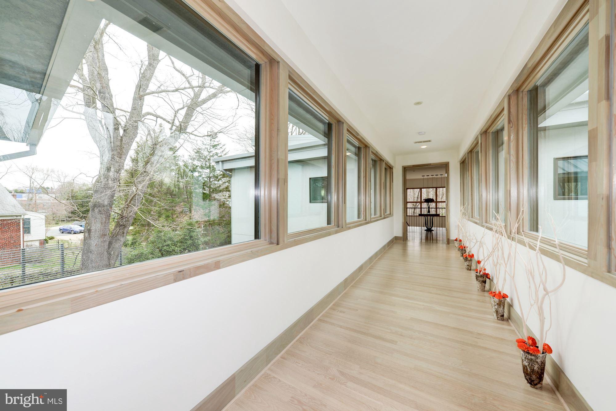 HILLSIDE MANOR - Residential