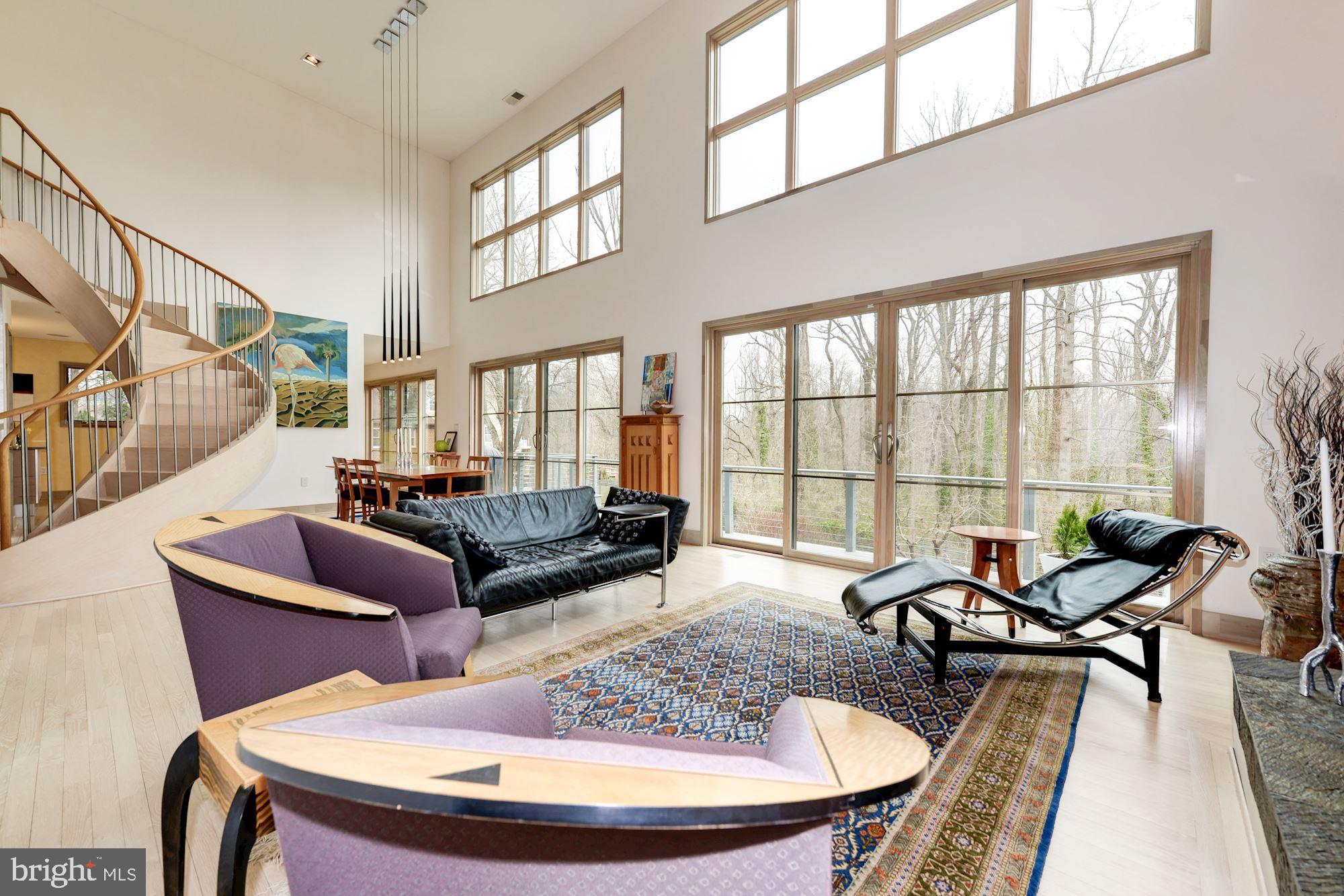 HILLSIDE MANOR - Residential