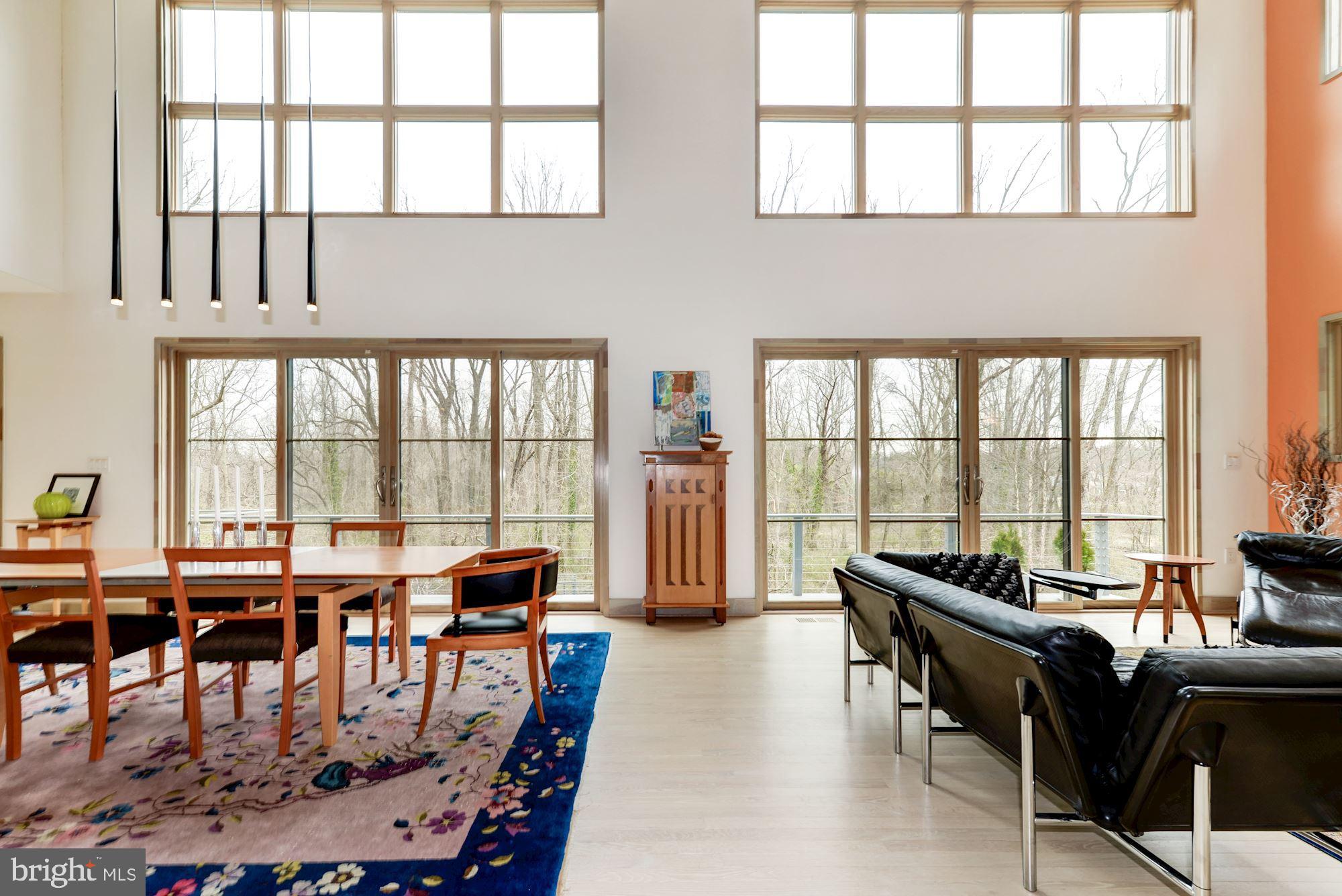 HILLSIDE MANOR - Residential