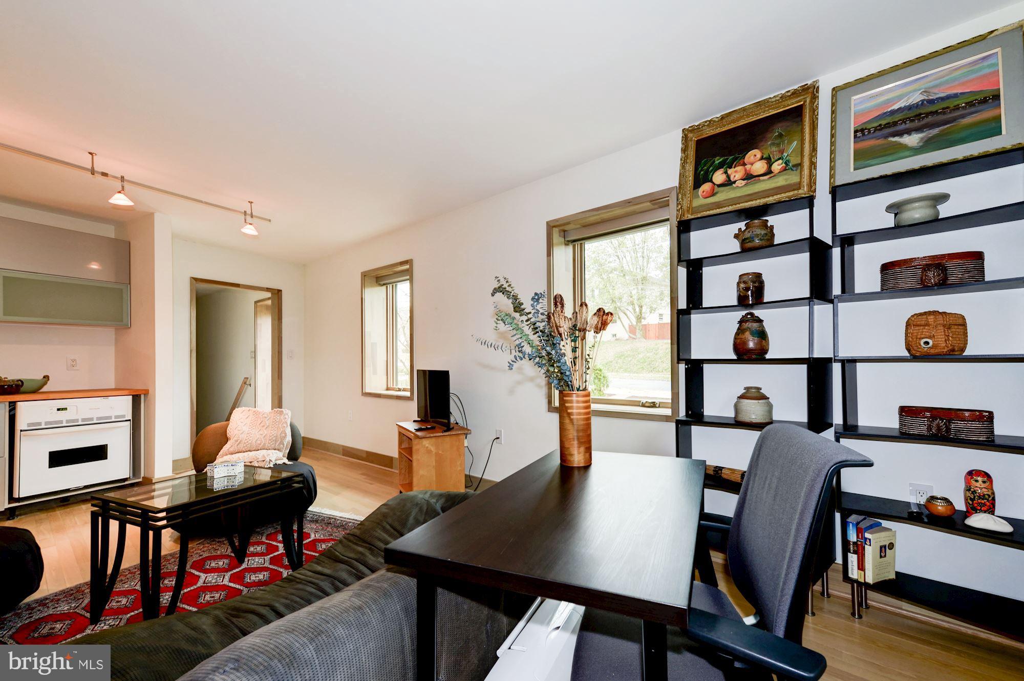 HILLSIDE MANOR - Residential