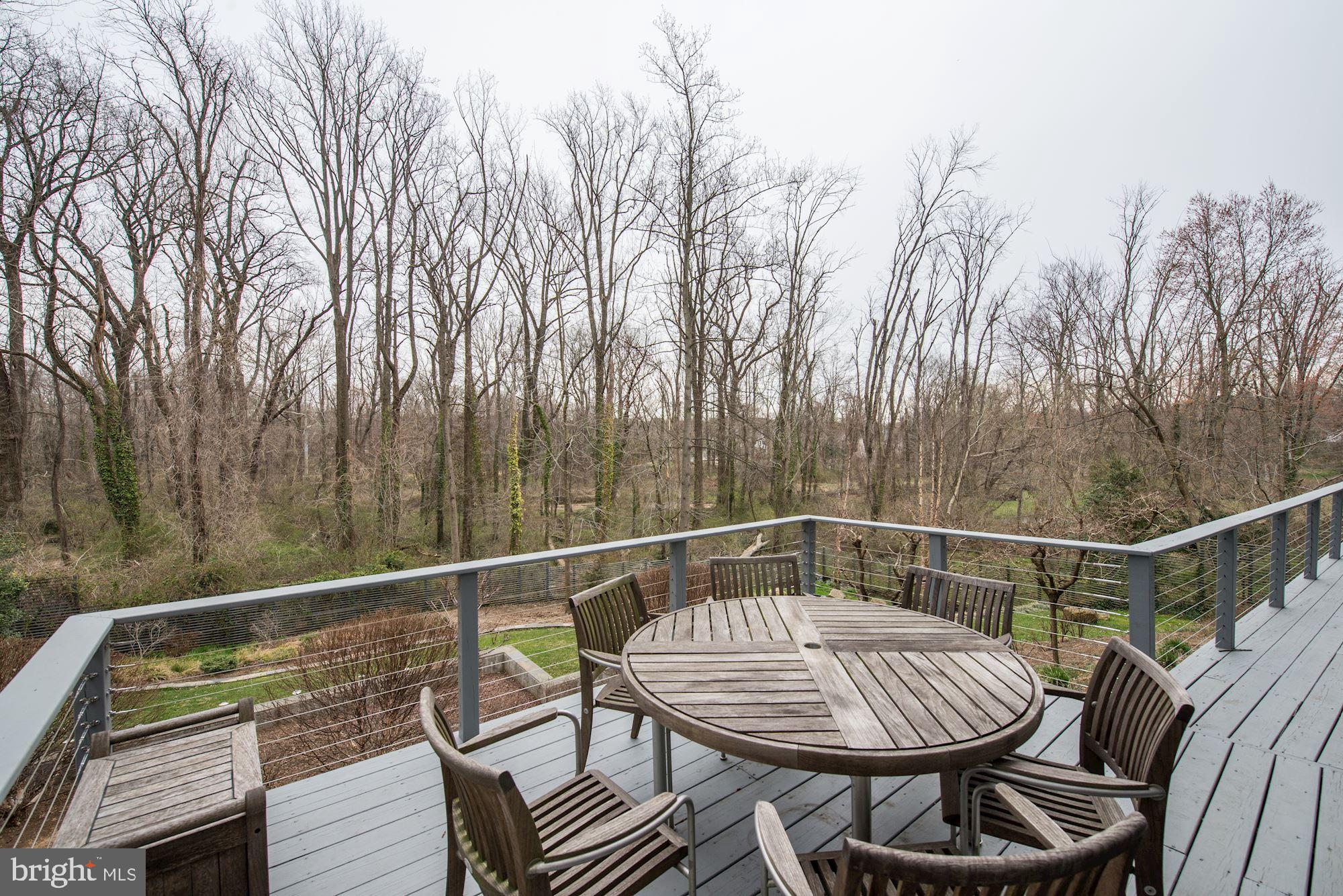 HILLSIDE MANOR - Residential