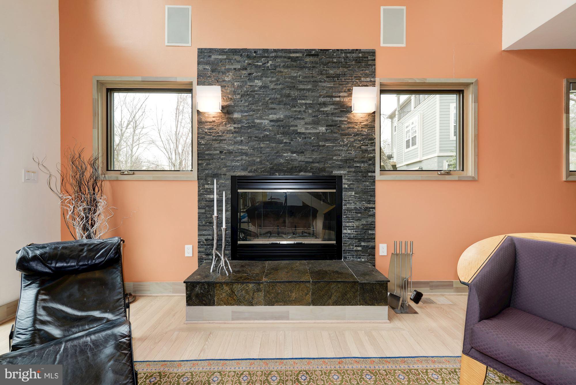 HILLSIDE MANOR - Residential