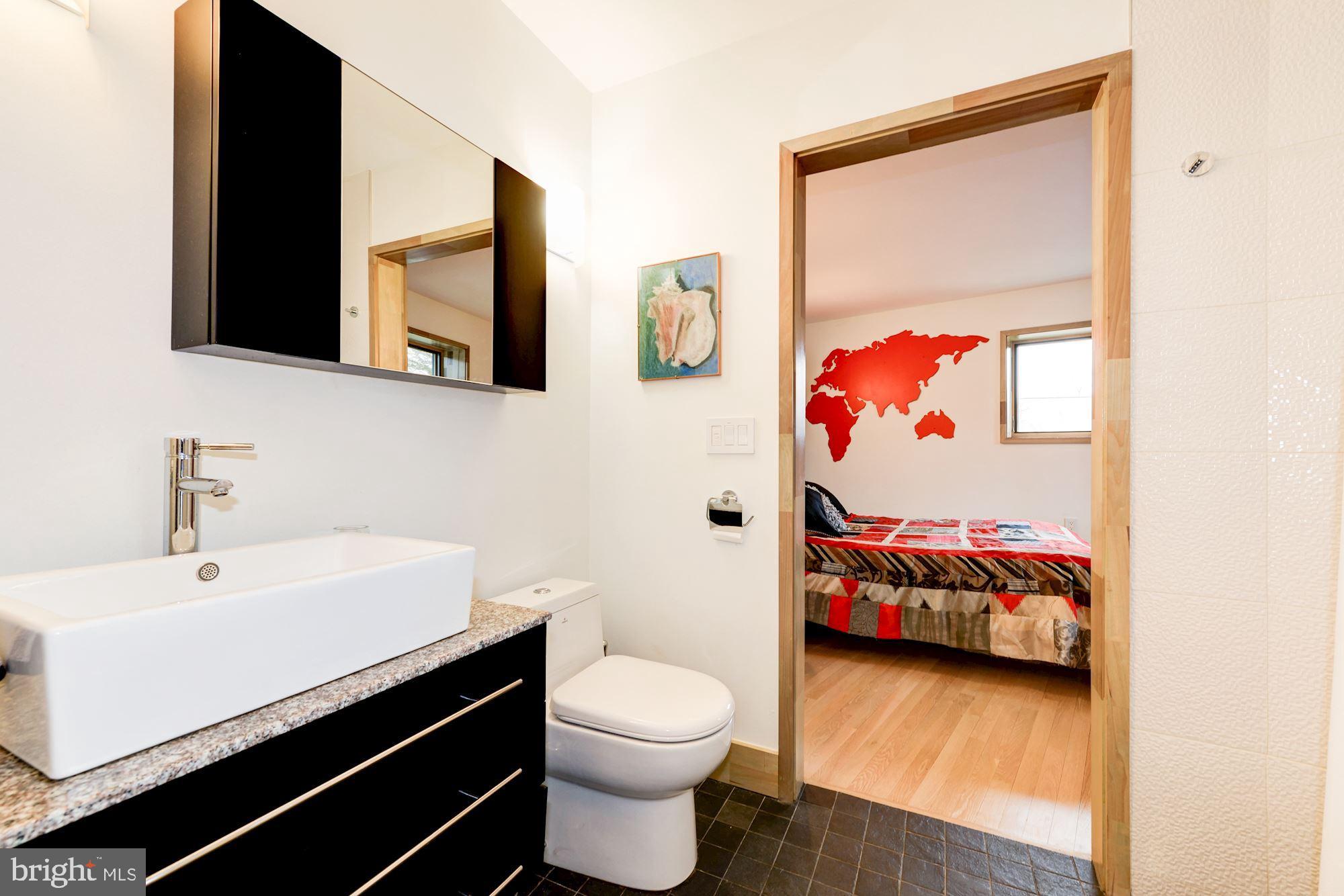 HILLSIDE MANOR - Residential