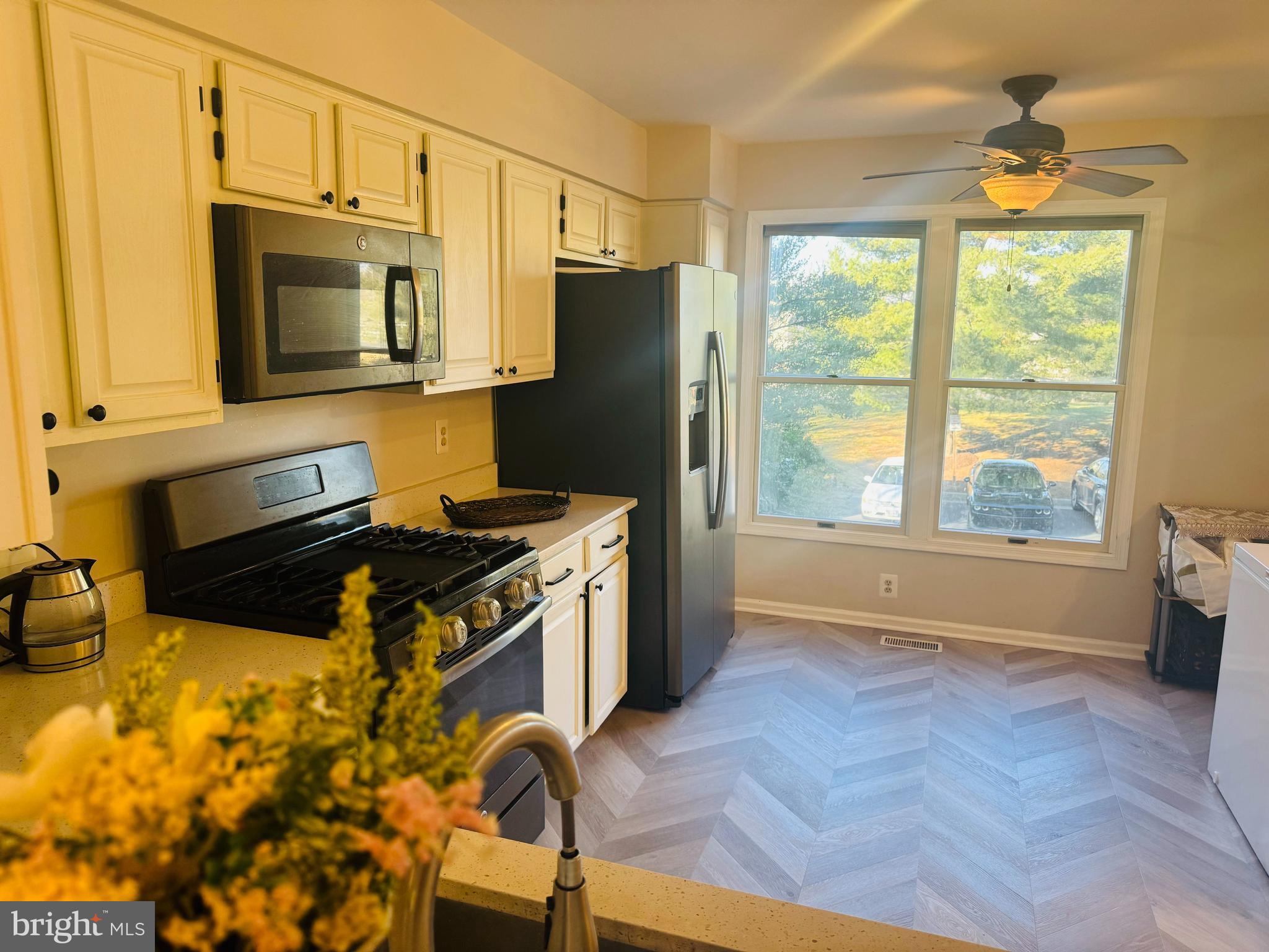 PARADISE - Residential