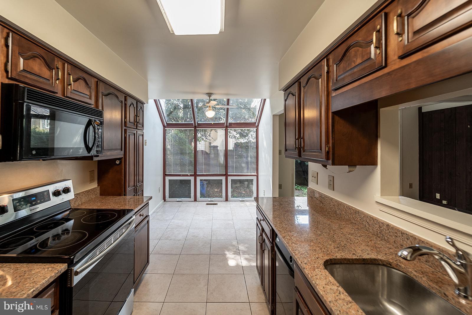 TUCKERMAN STATION - Residential Lease