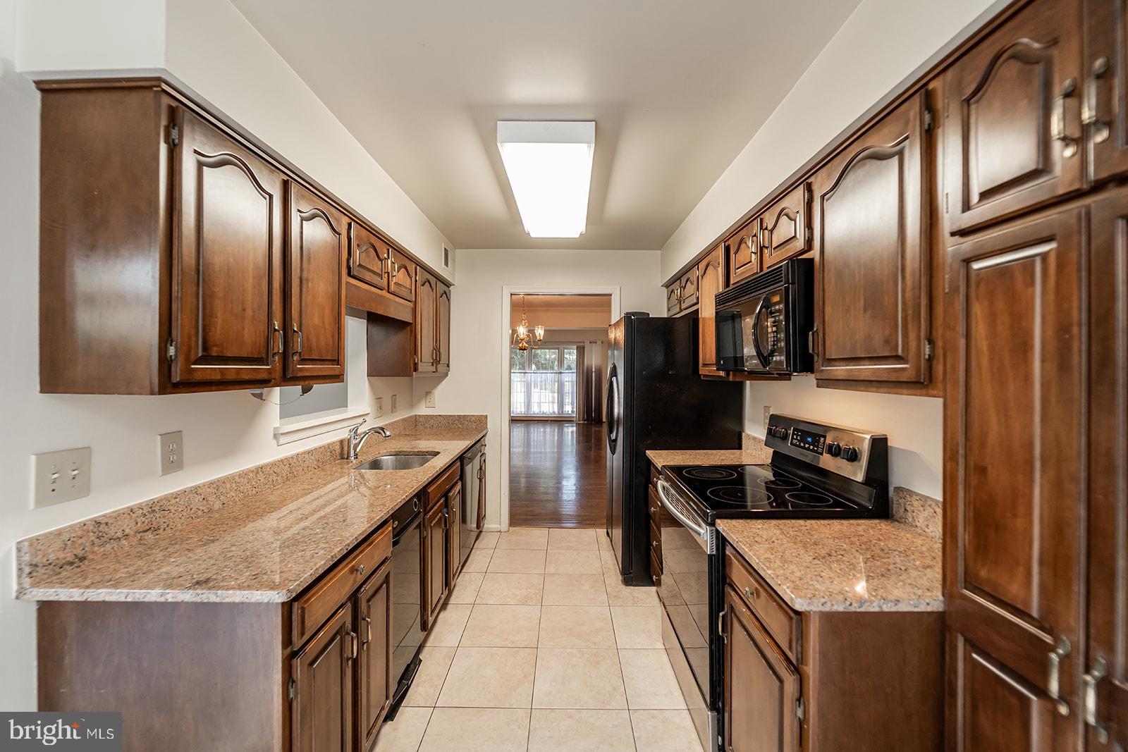 TUCKERMAN STATION - Residential Lease