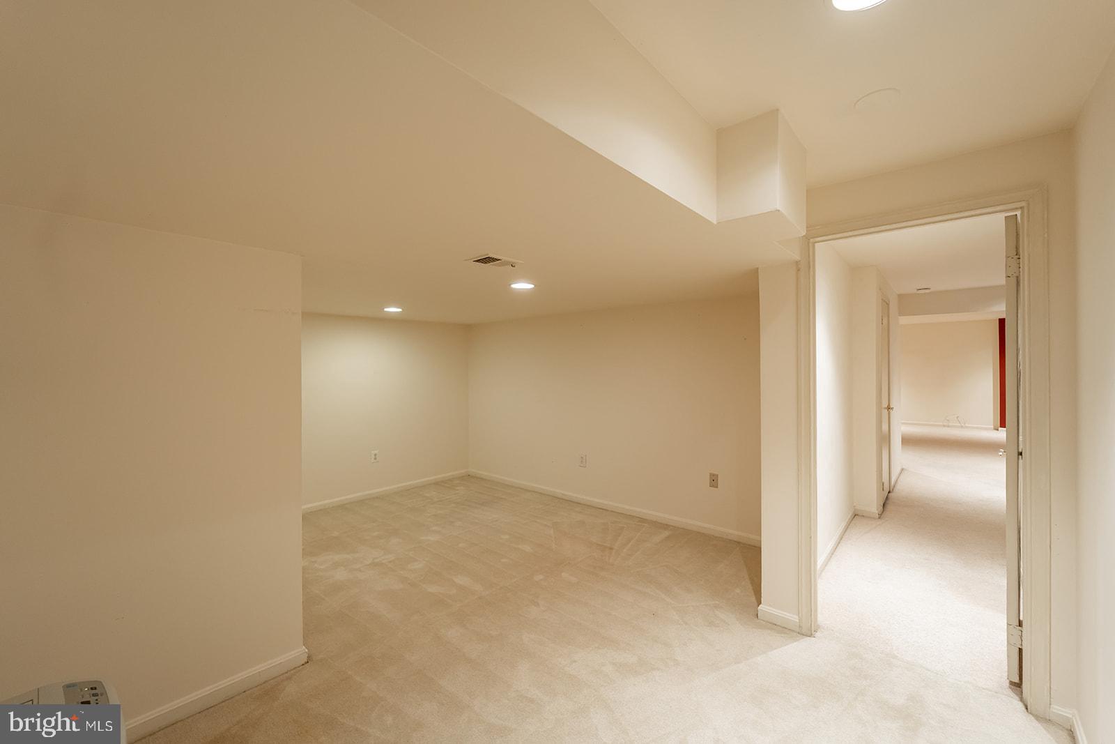 TUCKERMAN STATION - Residential Lease