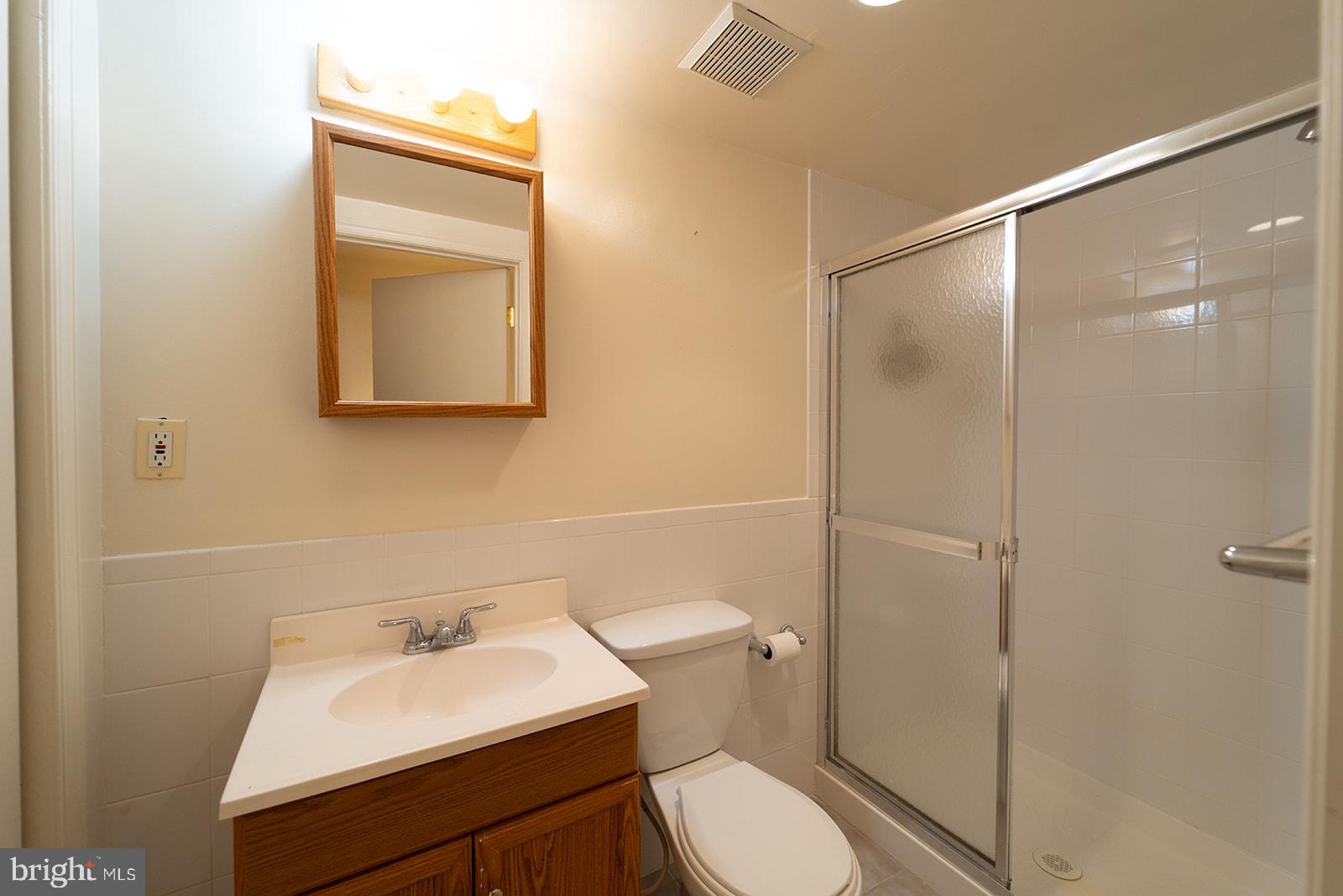 TUCKERMAN STATION - Residential Lease