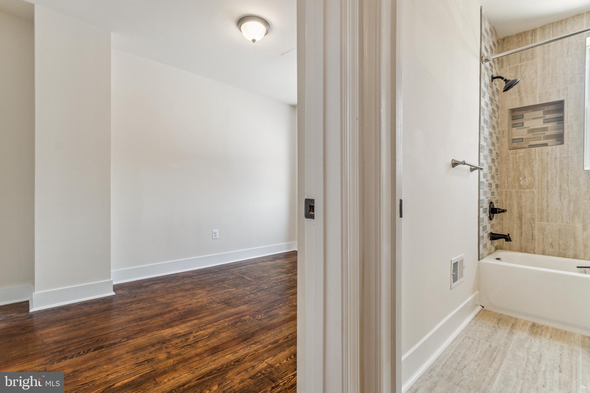 CLAREMONT-FREEDOM - Residential