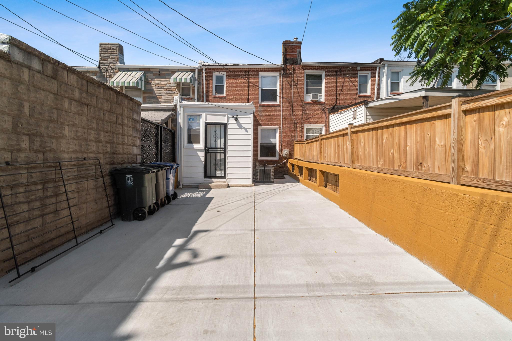 CLAREMONT-FREEDOM - Residential