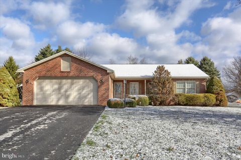 Homes For Sale - 104 Farmhouse Court<br/> Juniata County, MIFFLINTOWN, PA 17059