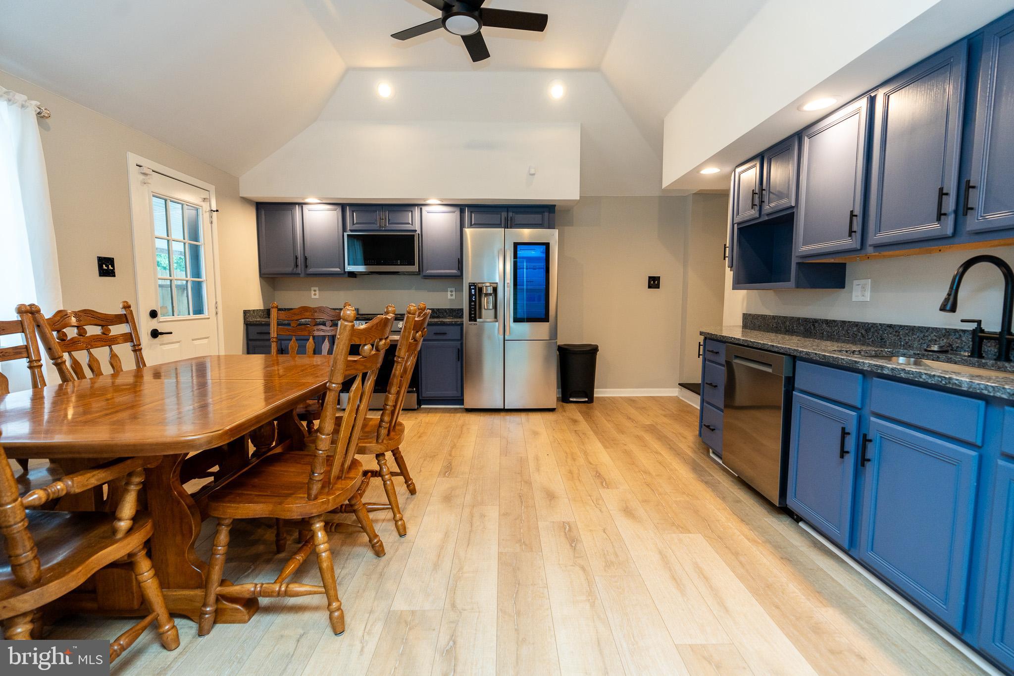 ROSEWALD BEACH - Residential