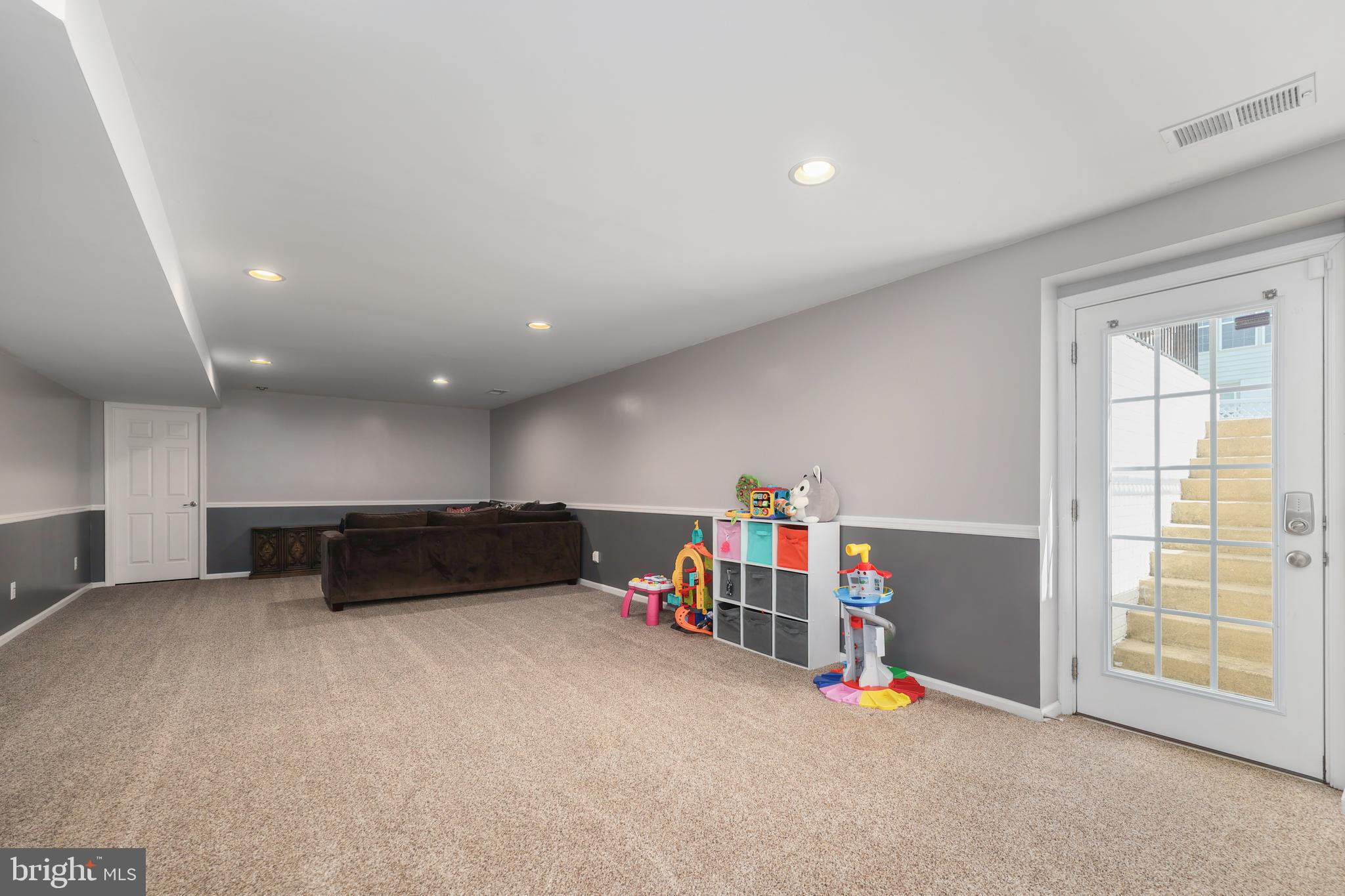 PORT POTOMAC - Residential