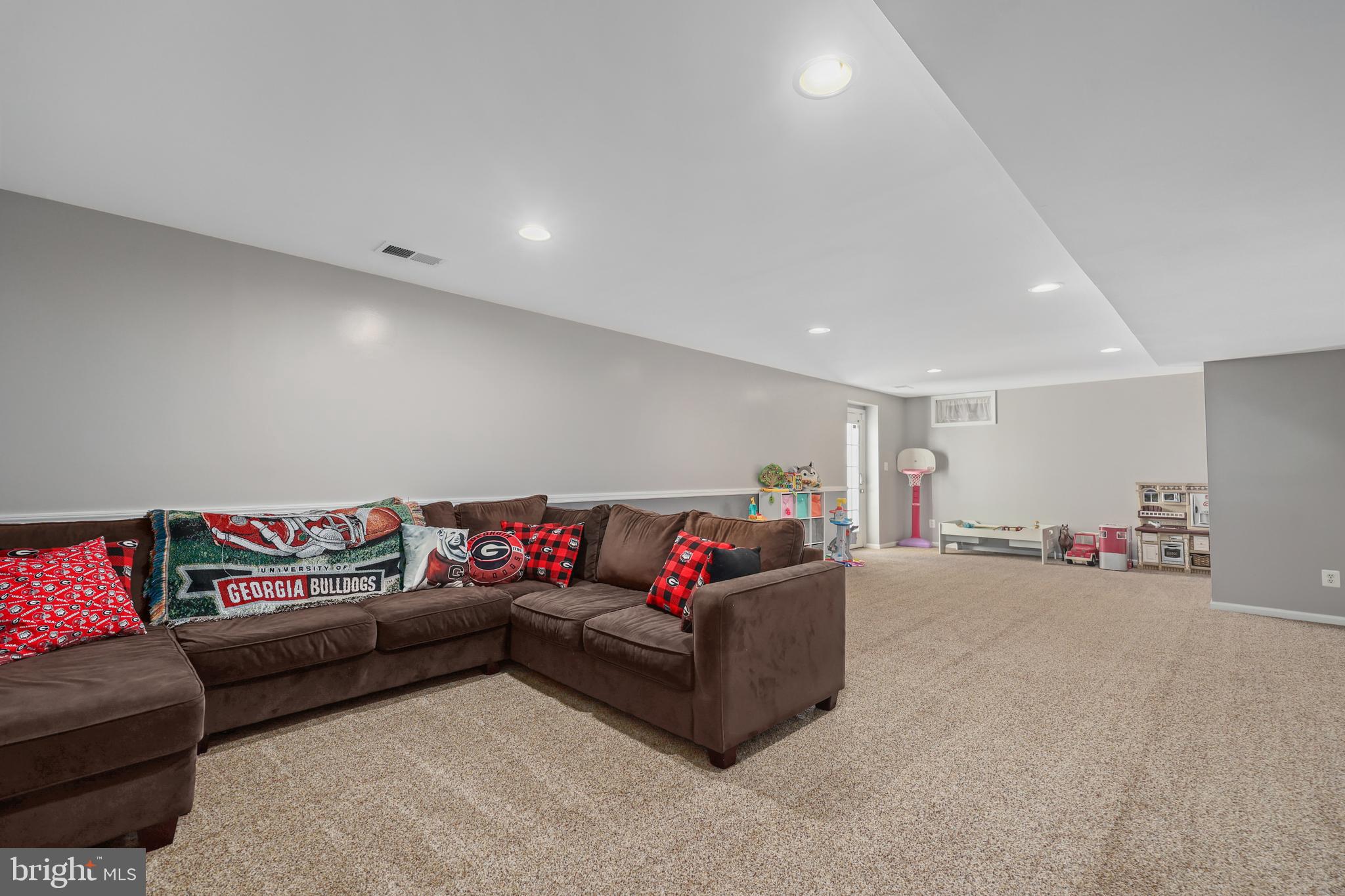 PORT POTOMAC - Residential