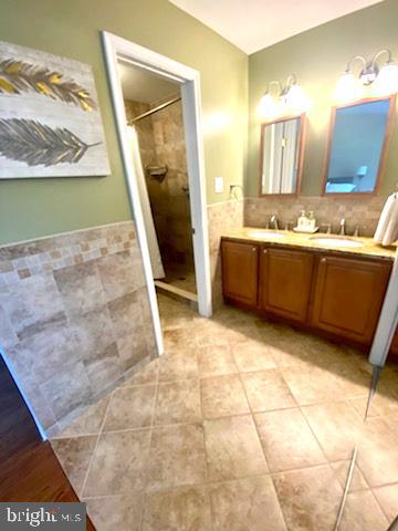 ROLLING ACRES - Residential