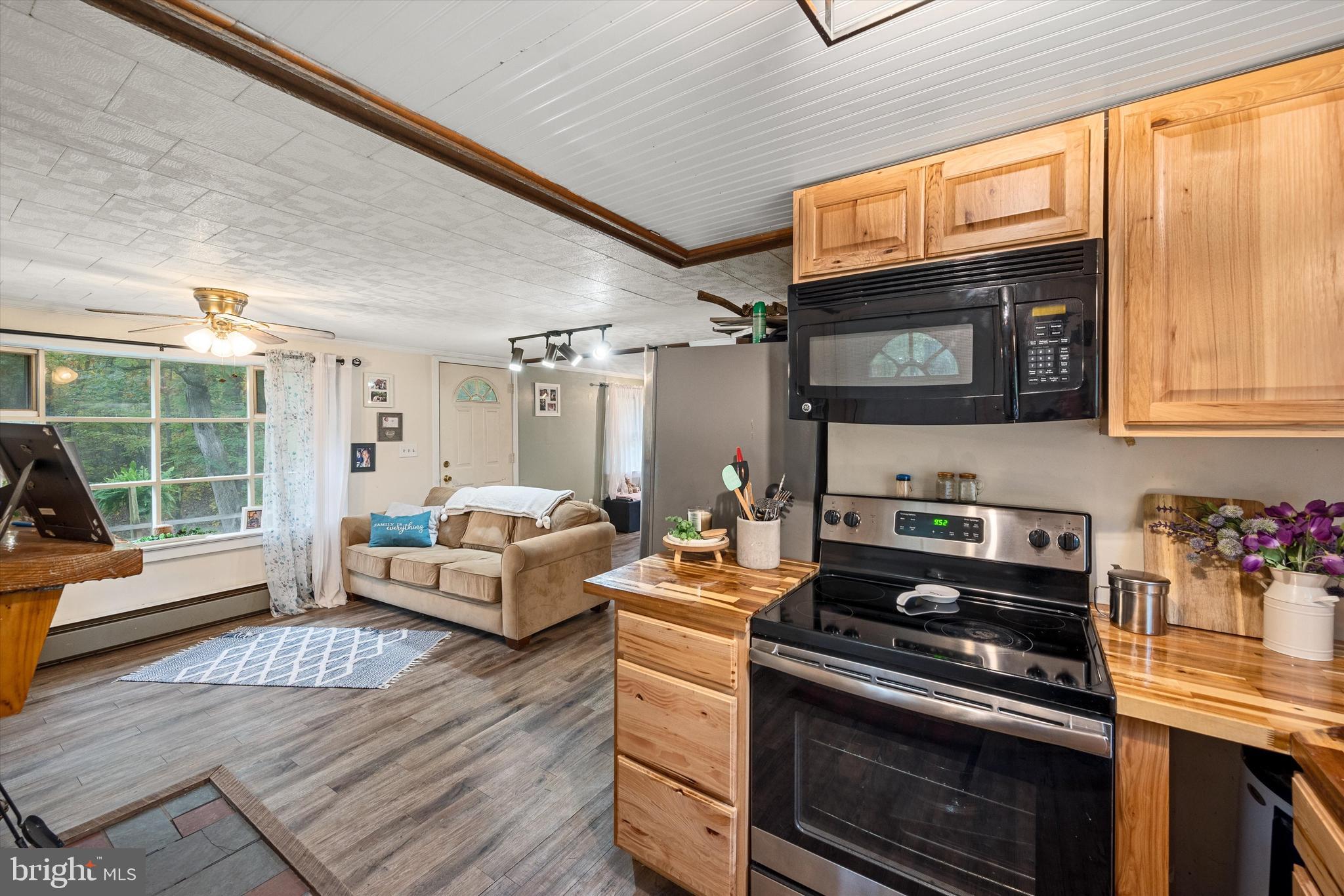 PIN OAK - Residential