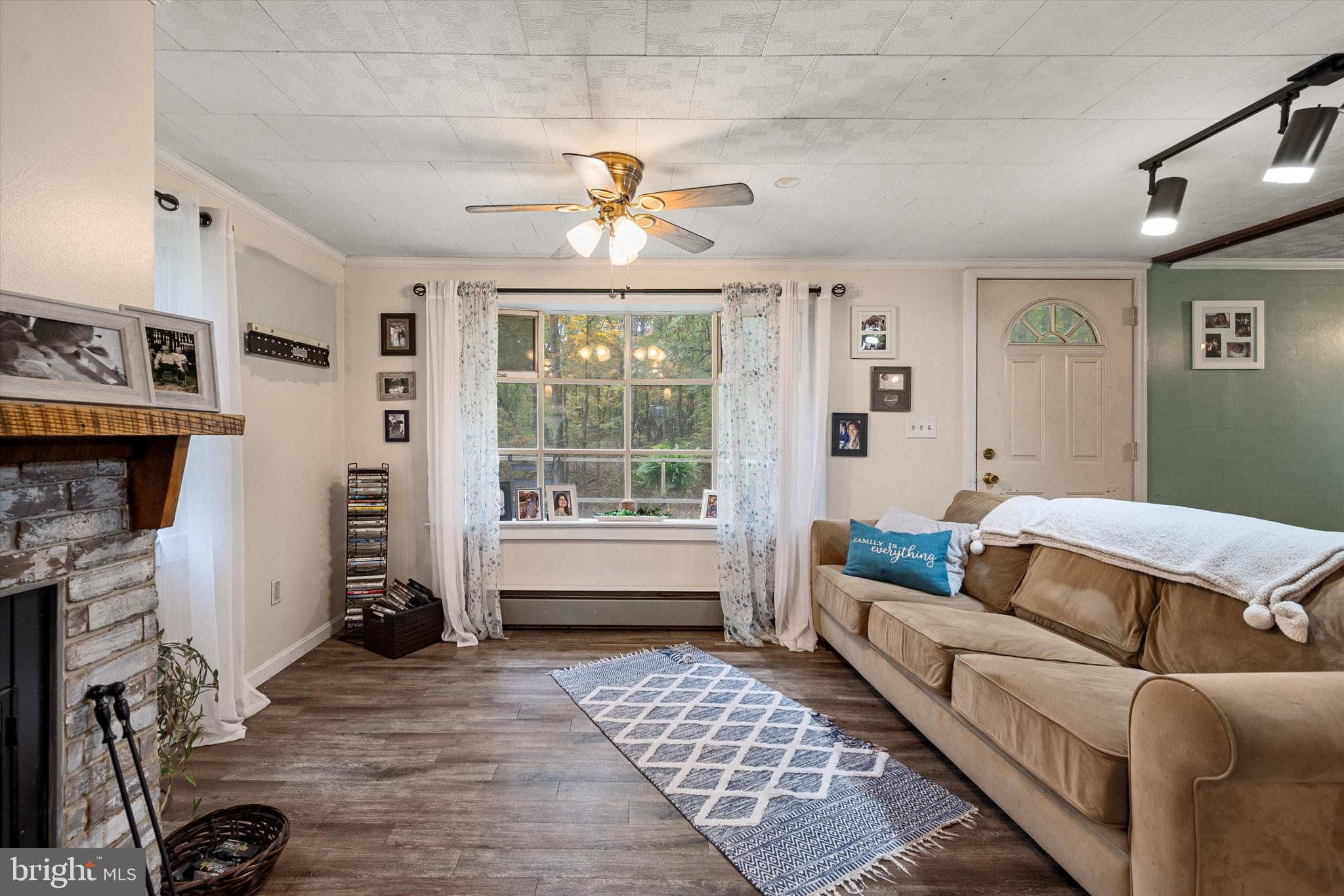 PIN OAK - Residential