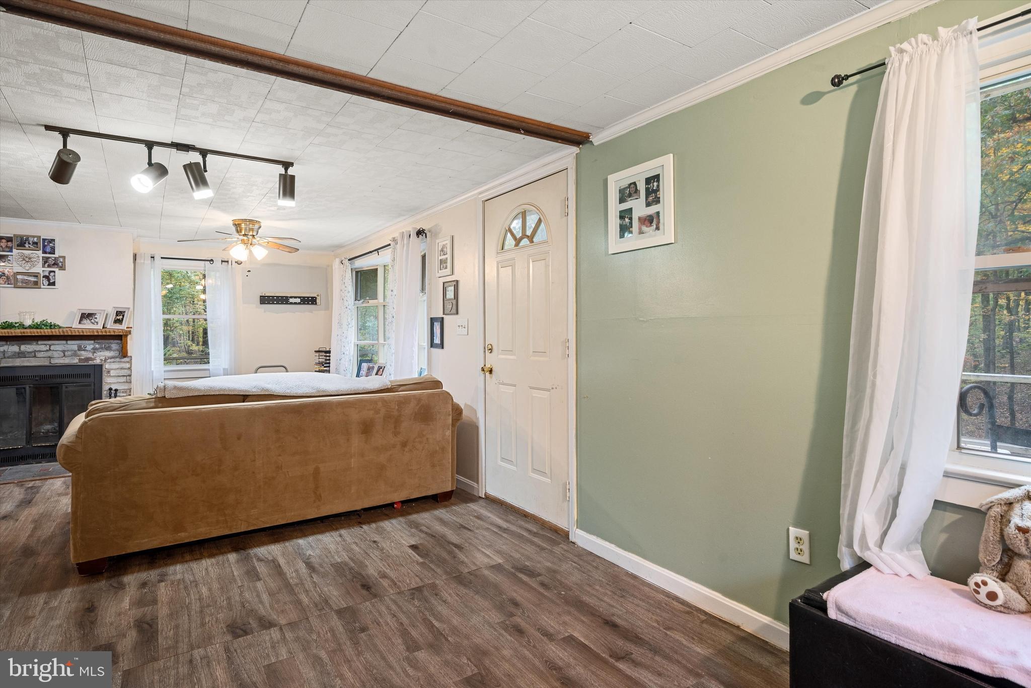 PIN OAK - Residential