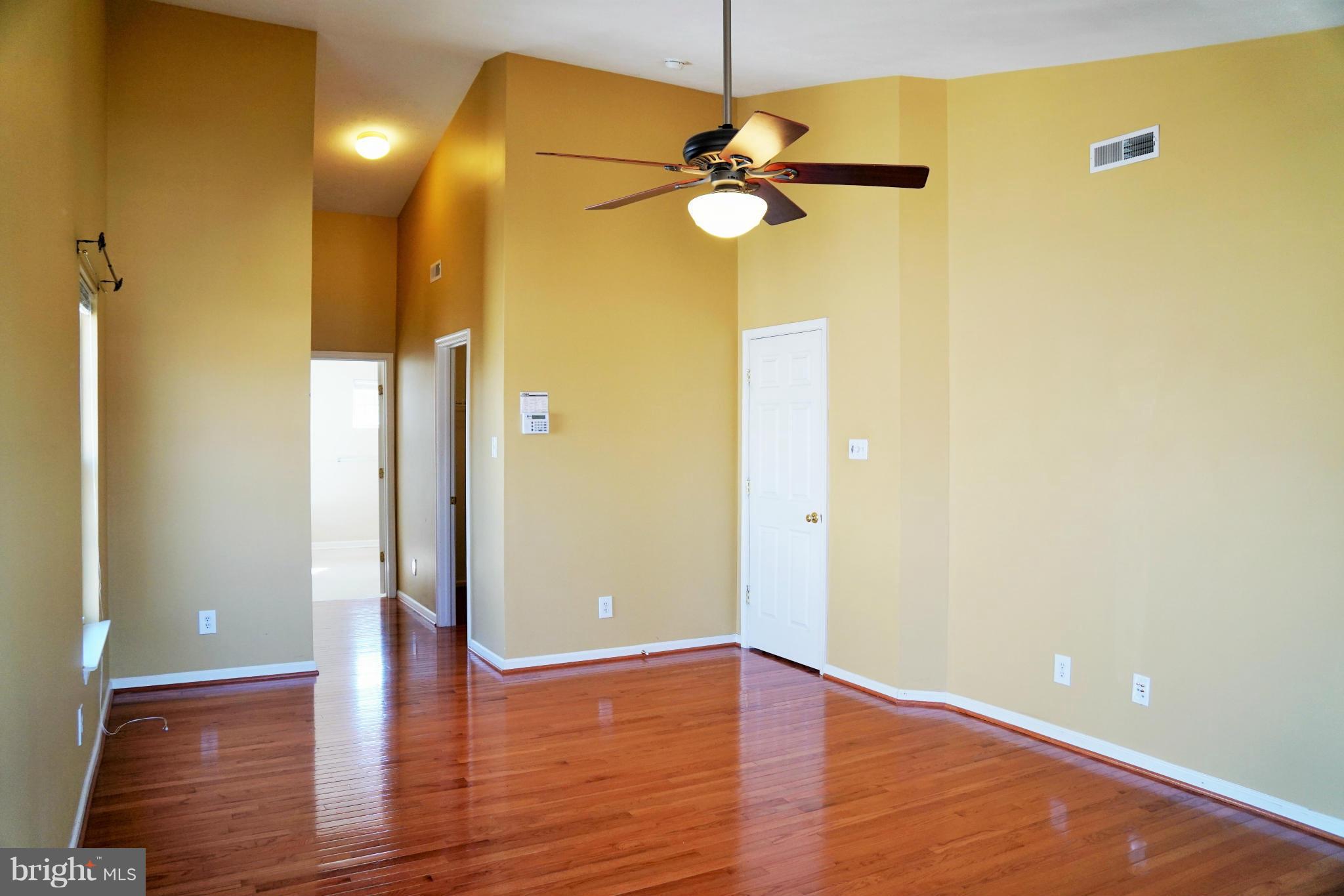 CLUB AT PATRIOTS GLEN - Residential