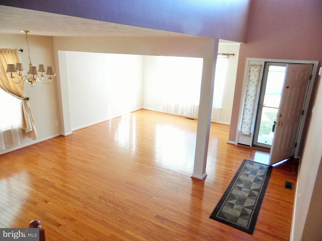 CLUB AT PATRIOTS GLEN - Residential