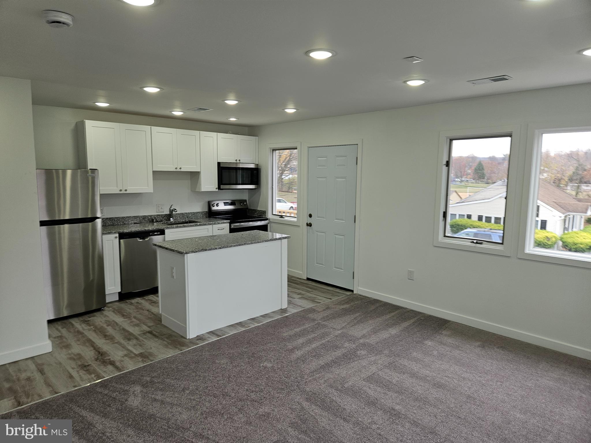 LAFAYETTE HILL - Residential Lease