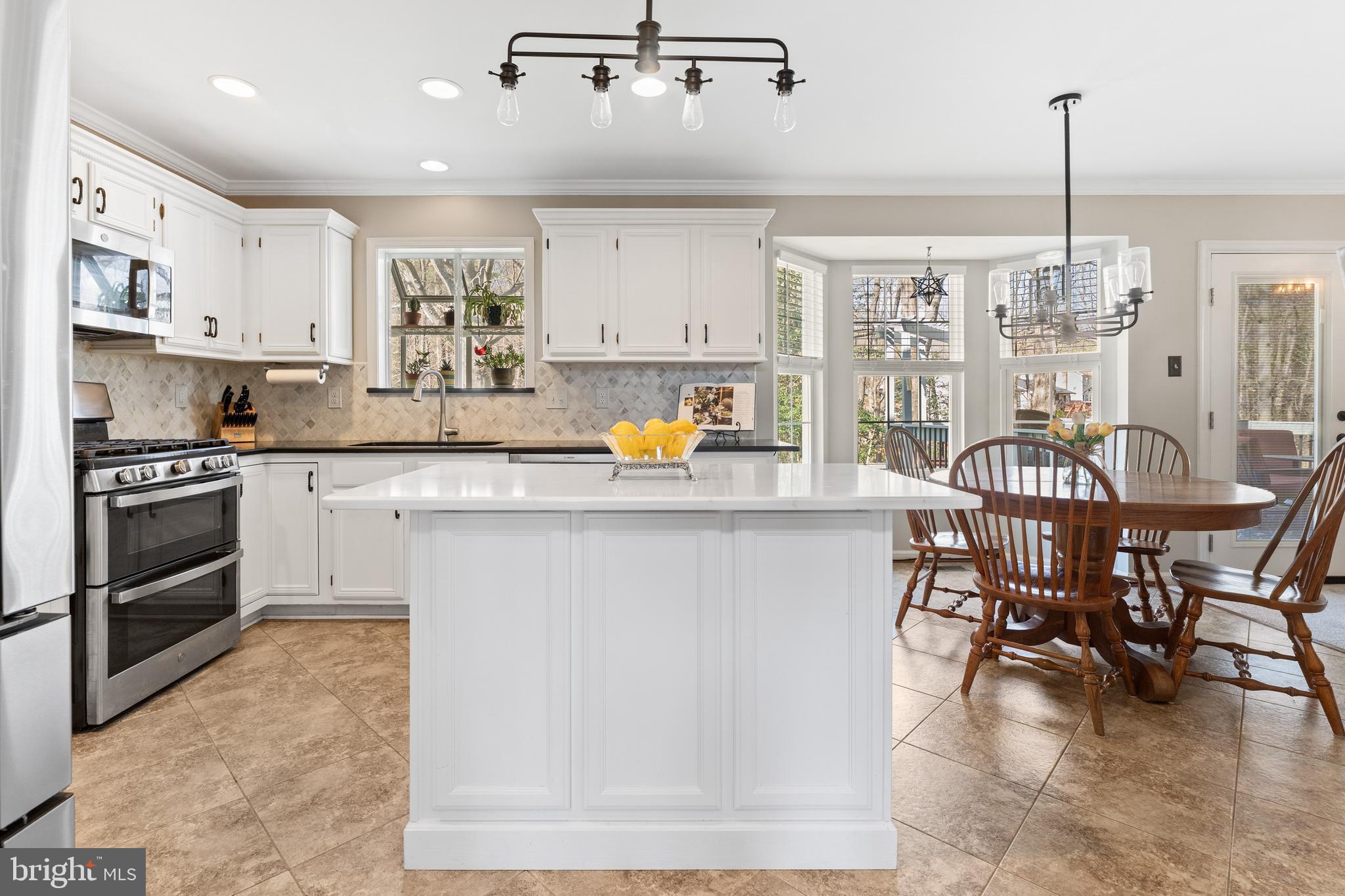 7 WEXWOOD COURT