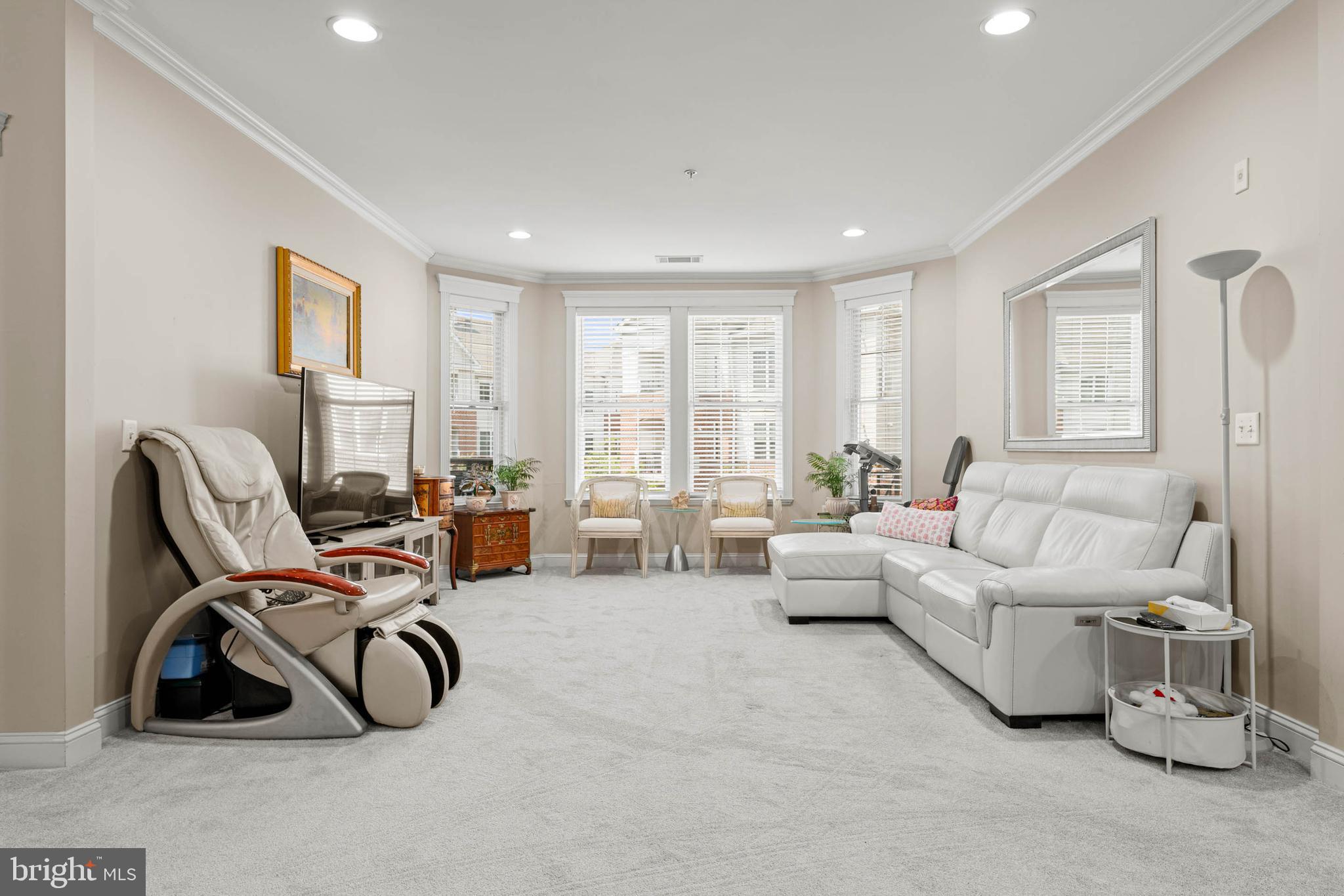 200 W ELM STREET 1330