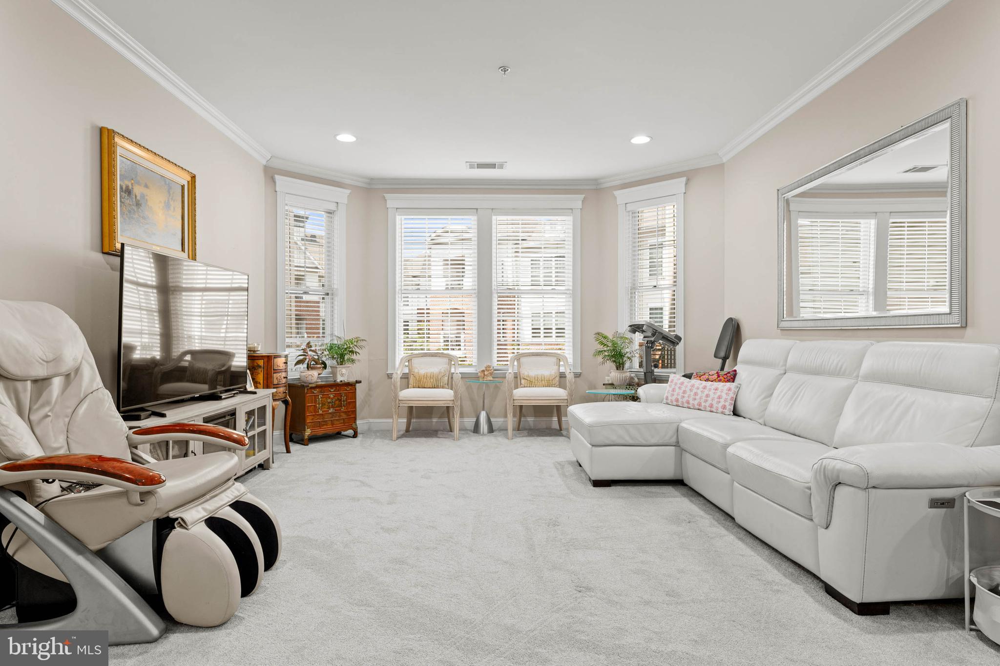 200 W ELM STREET 1330