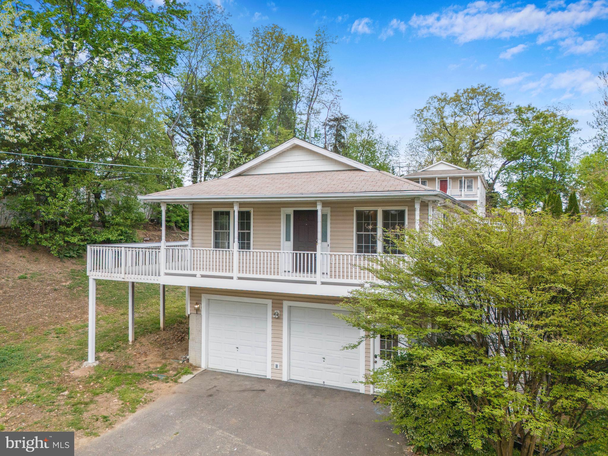 DIAMOND POINT - Residential