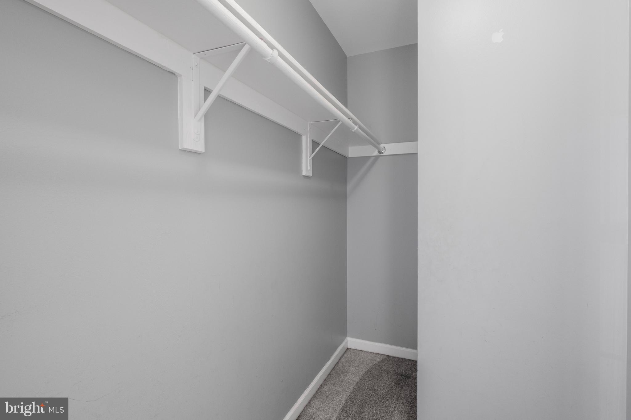 DIAMOND POINT - Residential