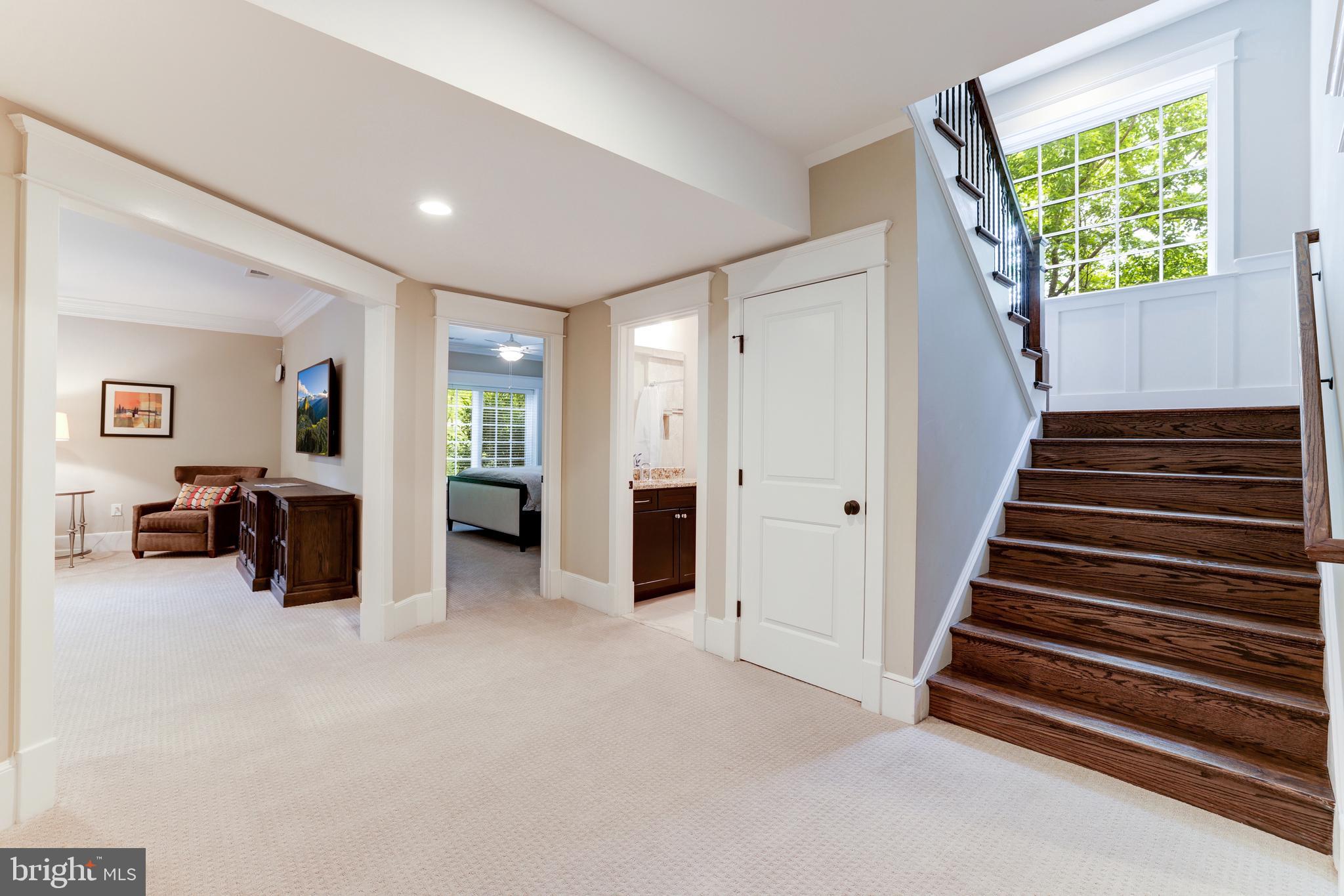 SALONA VILLAGE - Residential