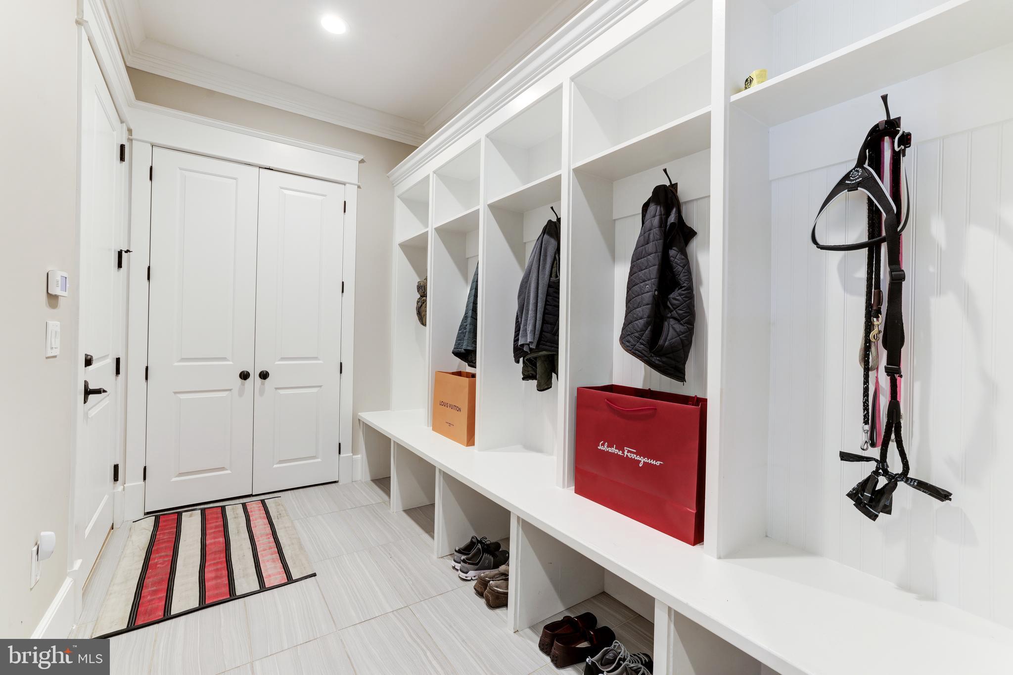 SALONA VILLAGE - Residential