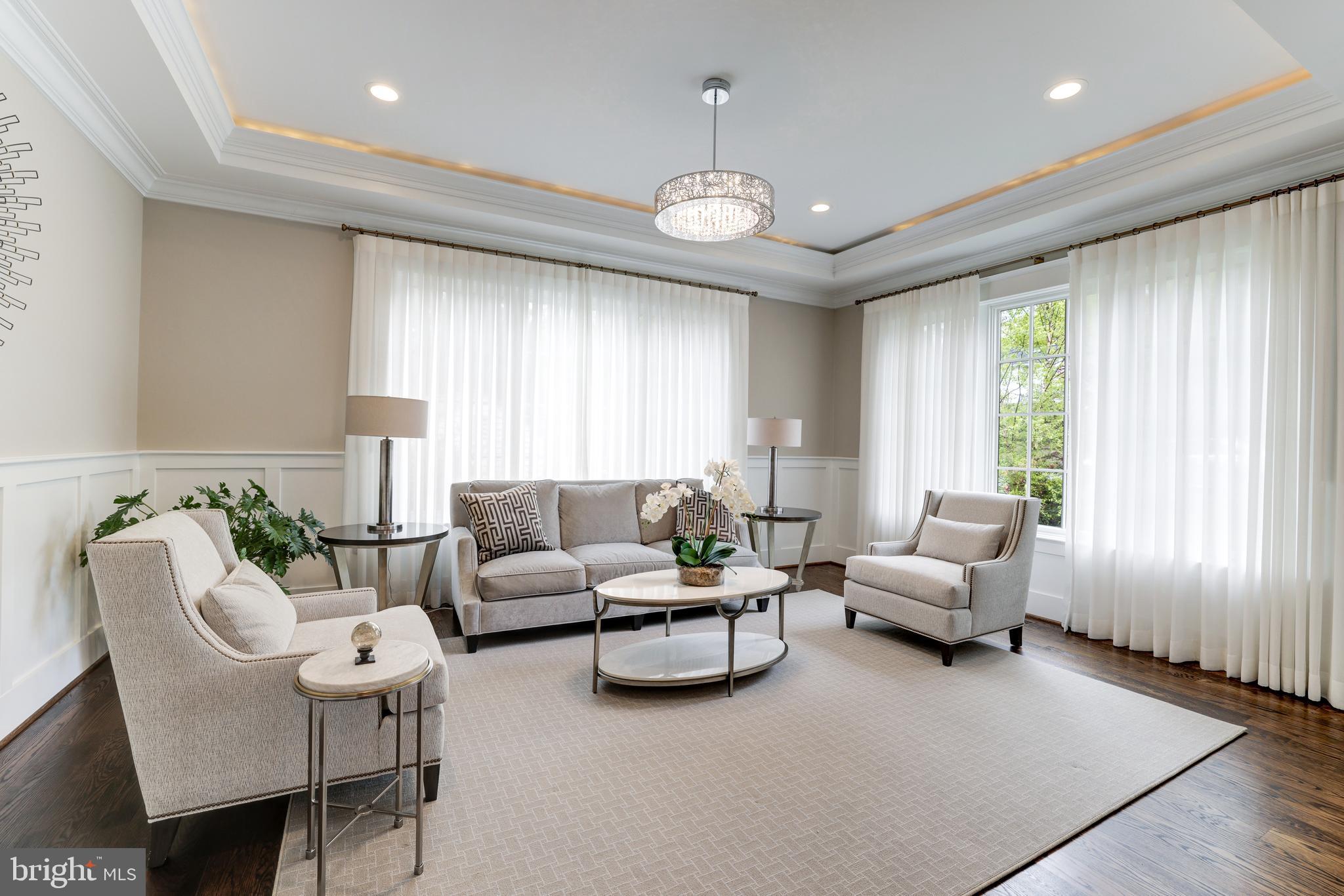 SALONA VILLAGE - Residential