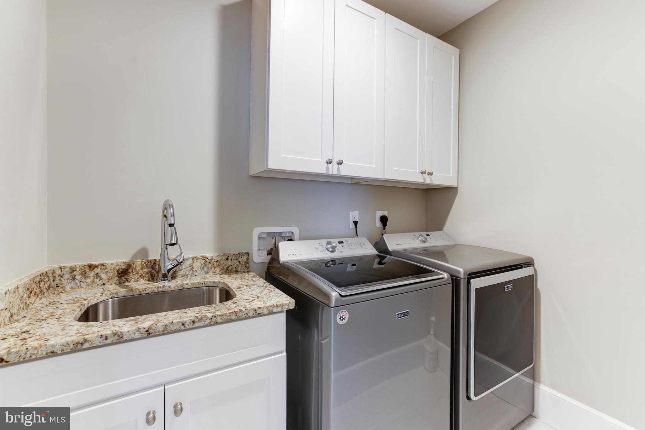 SALONA VILLAGE - Residential