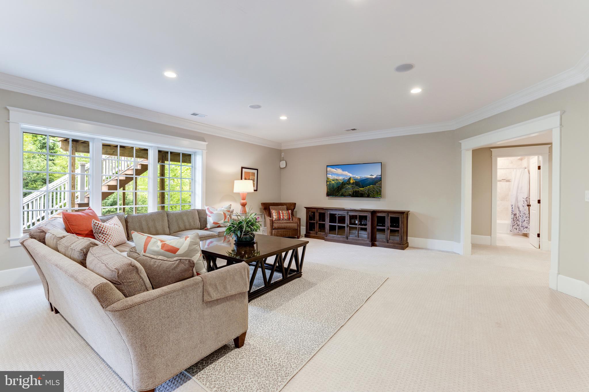 SALONA VILLAGE - Residential